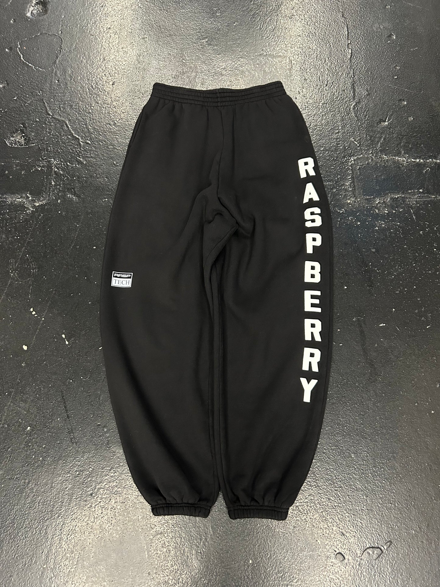 RASPBERRY HILLS BLACK CUFFED SWEATPANTS (BRAND NEW)