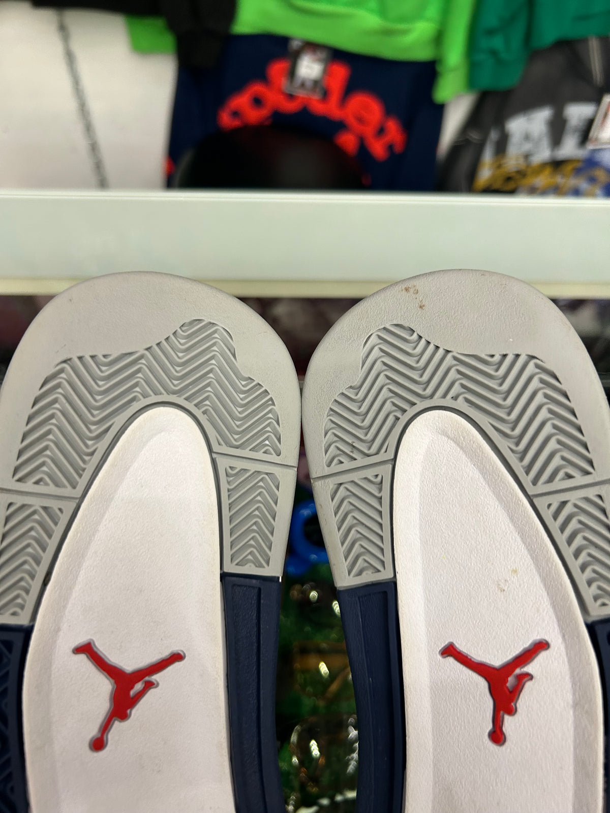 JORDAN 4 MIDNIGHT NAVY (PRE-OWNED NO BOX)