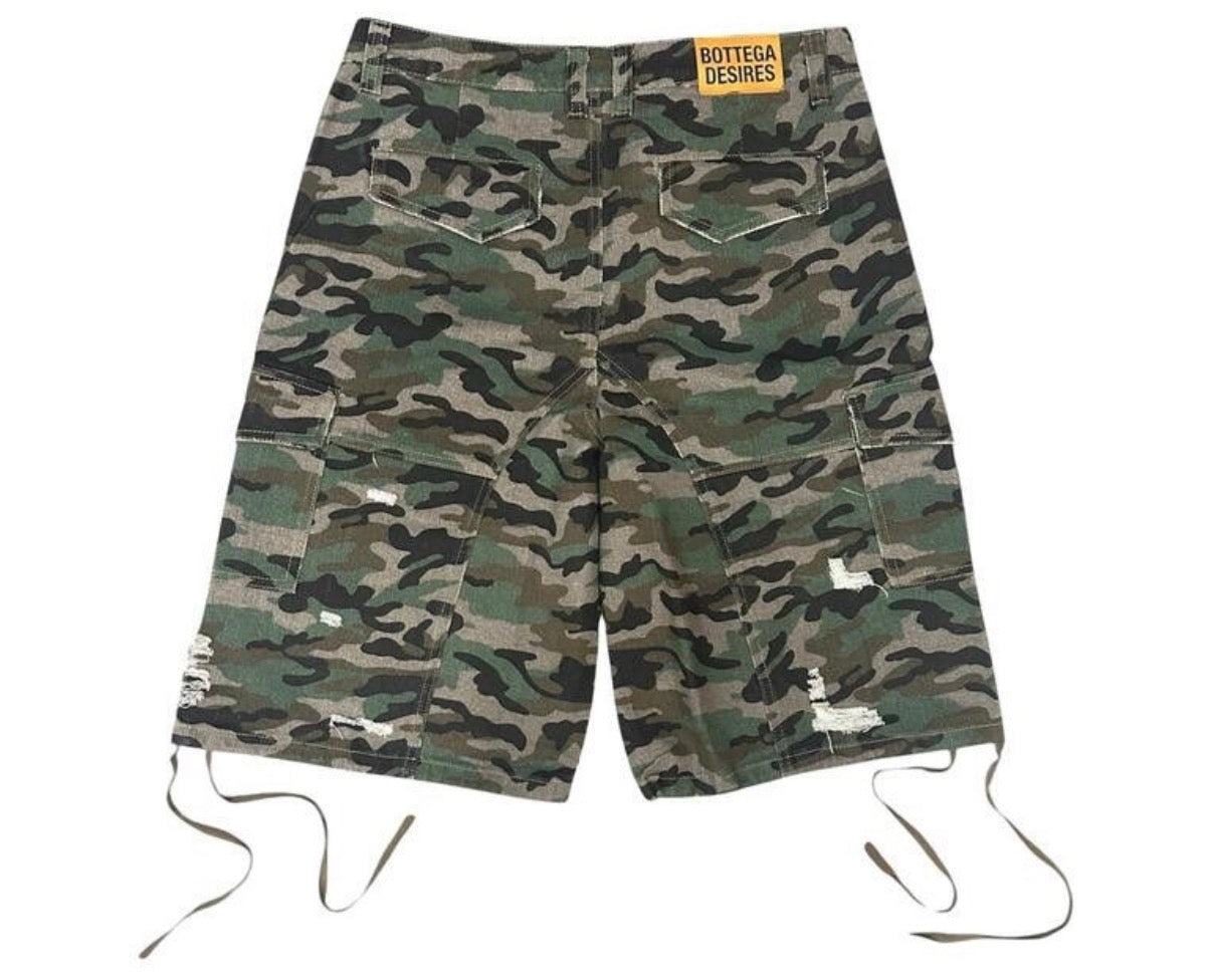 BOTTEGA DESIRES CAMO CARGO SHORTS (SIZE 40)