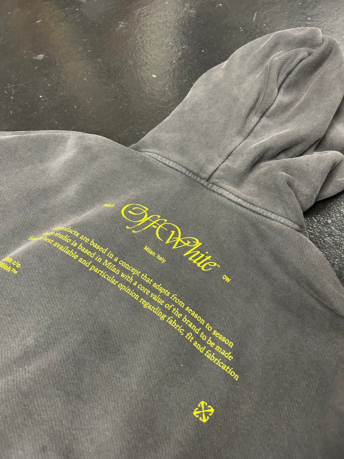 OFF-WHITE GRAPHIC PRINT HOODIE (PRE-OWNED)
