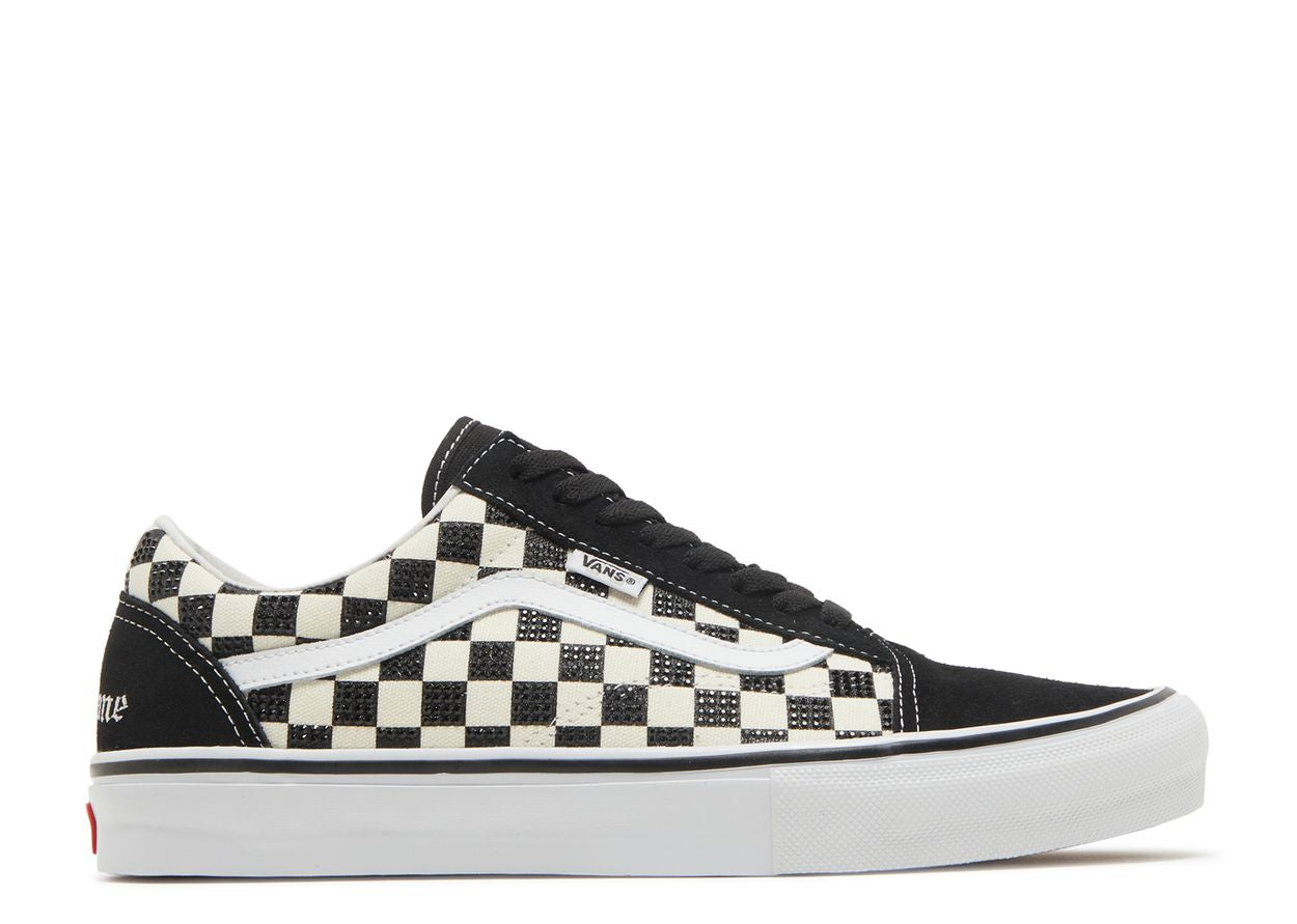 VANS X SUPREME X SWAROVSKI BLACK (BRAND NEW)