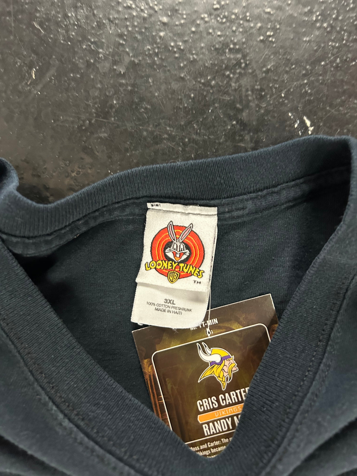 LOONEY TUNES WILLEY CYOTE BLACK TEE