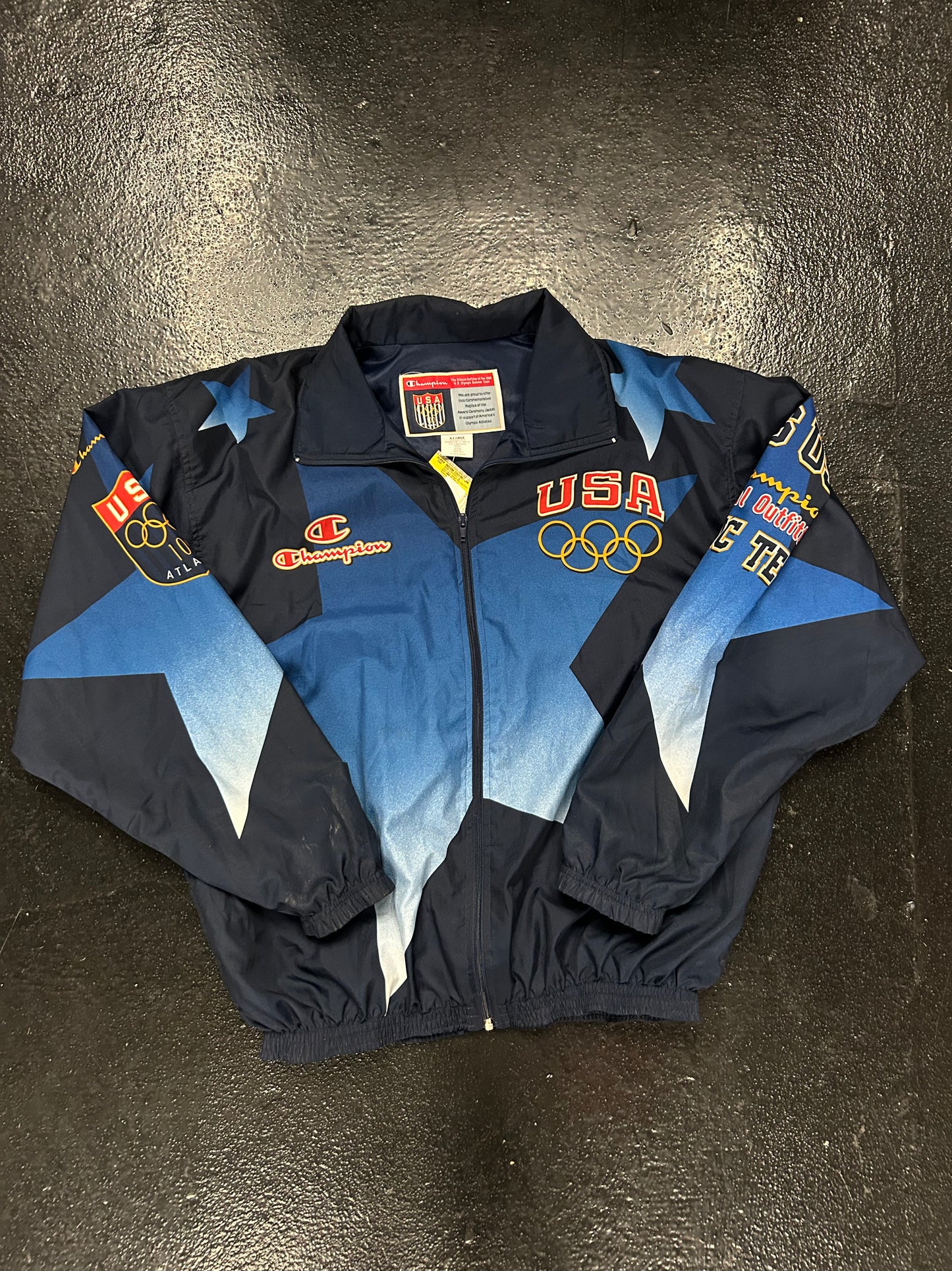 CHAMPION USA WINDBREAKER (PRE OWNED)
