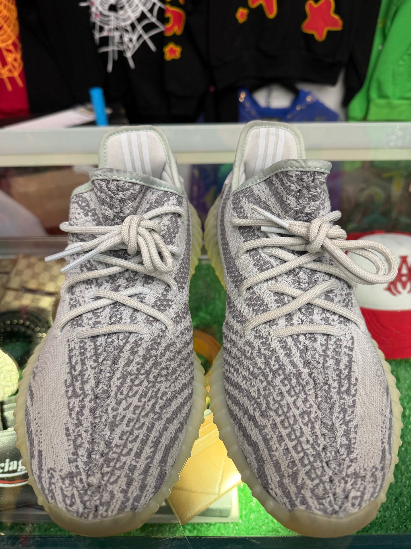 YEEZY BOOST 350 V2 BLUE TINT (PRE-OWNED W/ BOX)