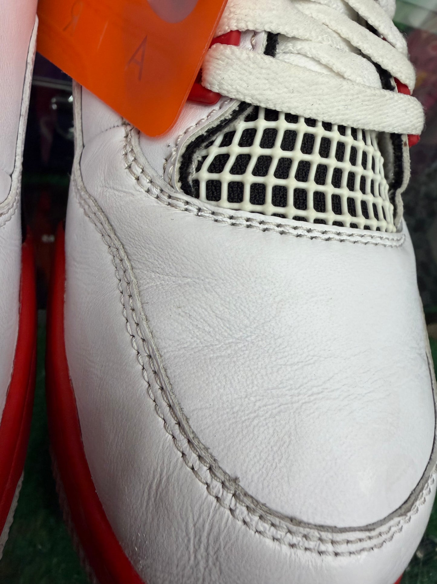 JORDAN 4 FIRE RED (PRE-OWNED W/ BOX)