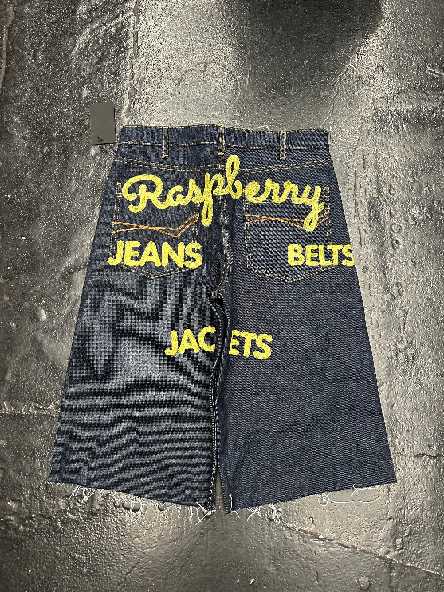 RASPBERRY HILLS GV GALLERY BELT SHORTS