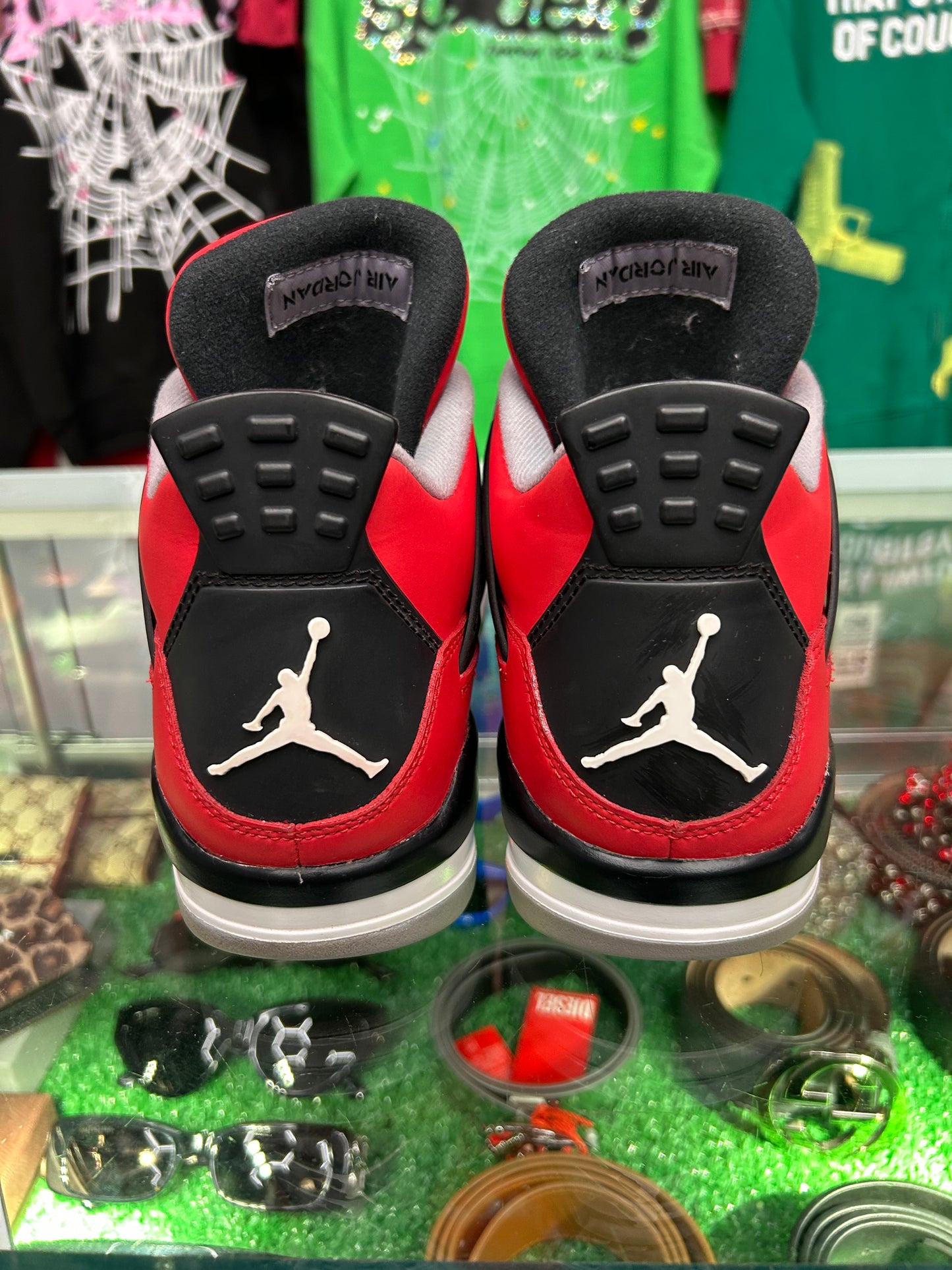 JORDAN 4 TORO BRAVO (PRE-OWNED W/ BOX)
