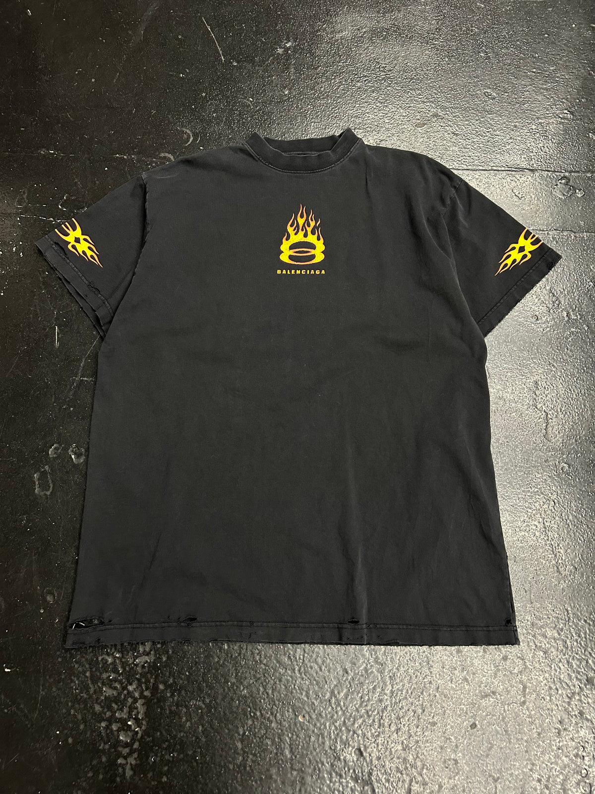 BALENCIAGA UNISEX BLACK FLAME TEE (PRE-OWNED)