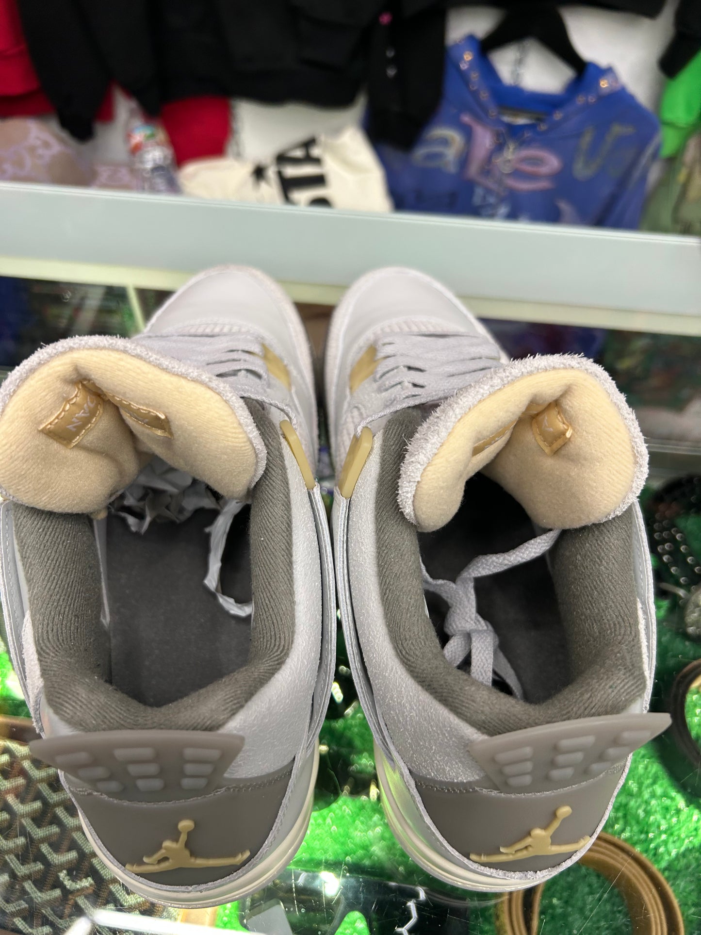 JORDAN 4 CRAFT (PRE-OWNED W/ BOX)
