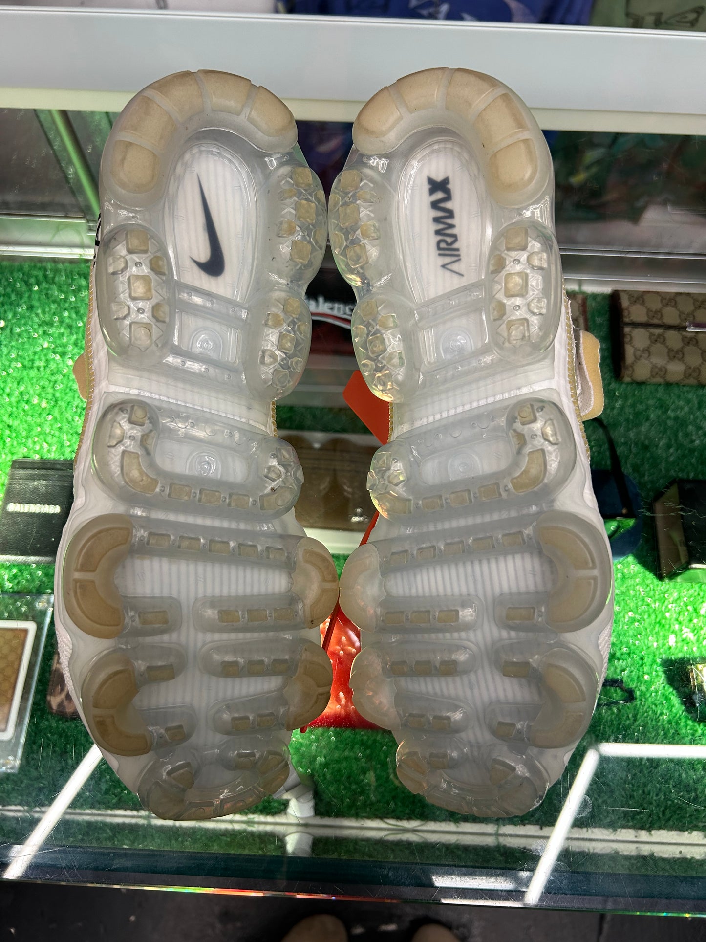 OFF-WHITE NIKE VAPORMAX THE 10 (PRE-OWNED / WITH BOX)