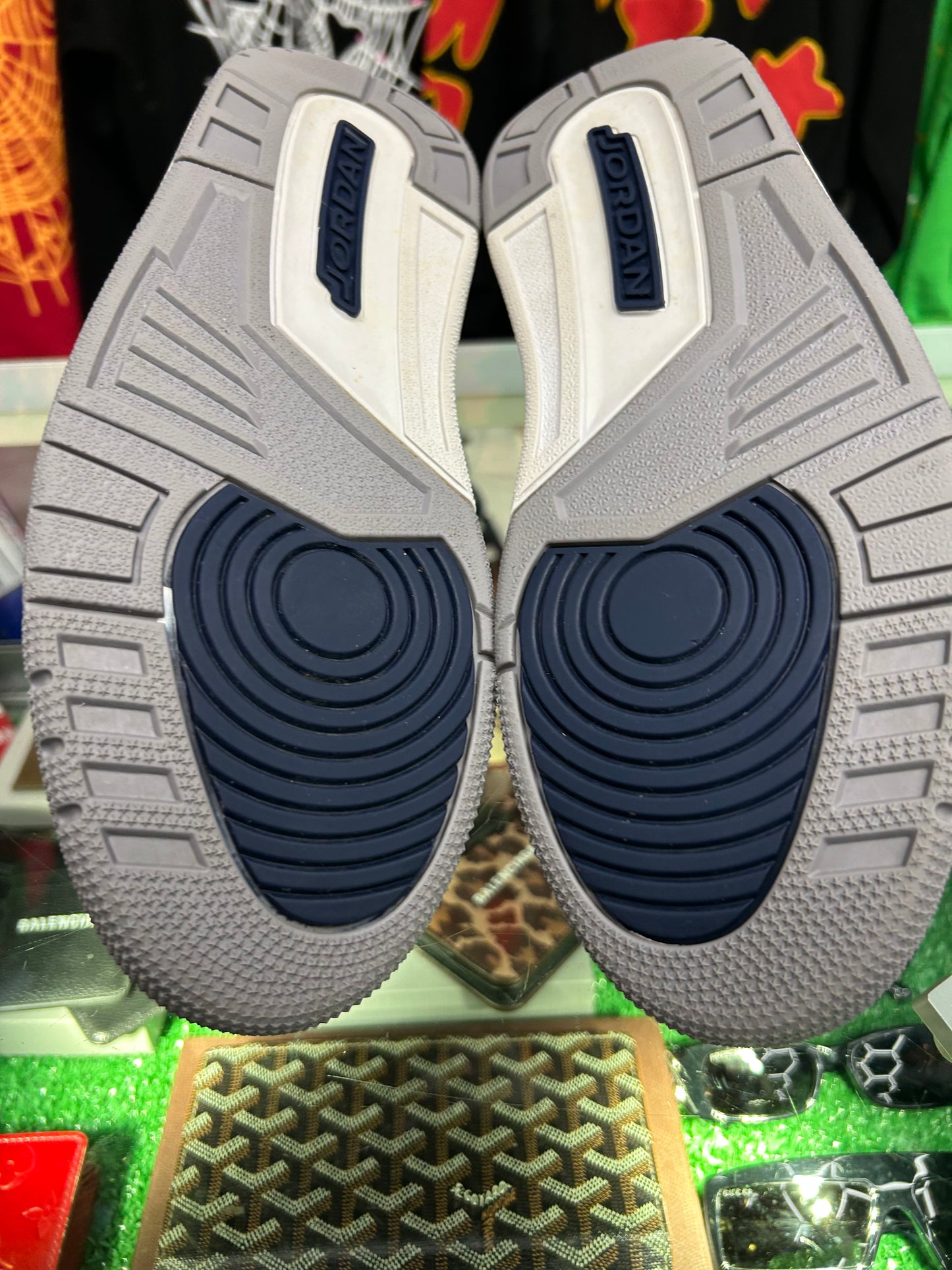 JORDAN 3 GEORGETOWN (PRE-OWNED W/ BOX)