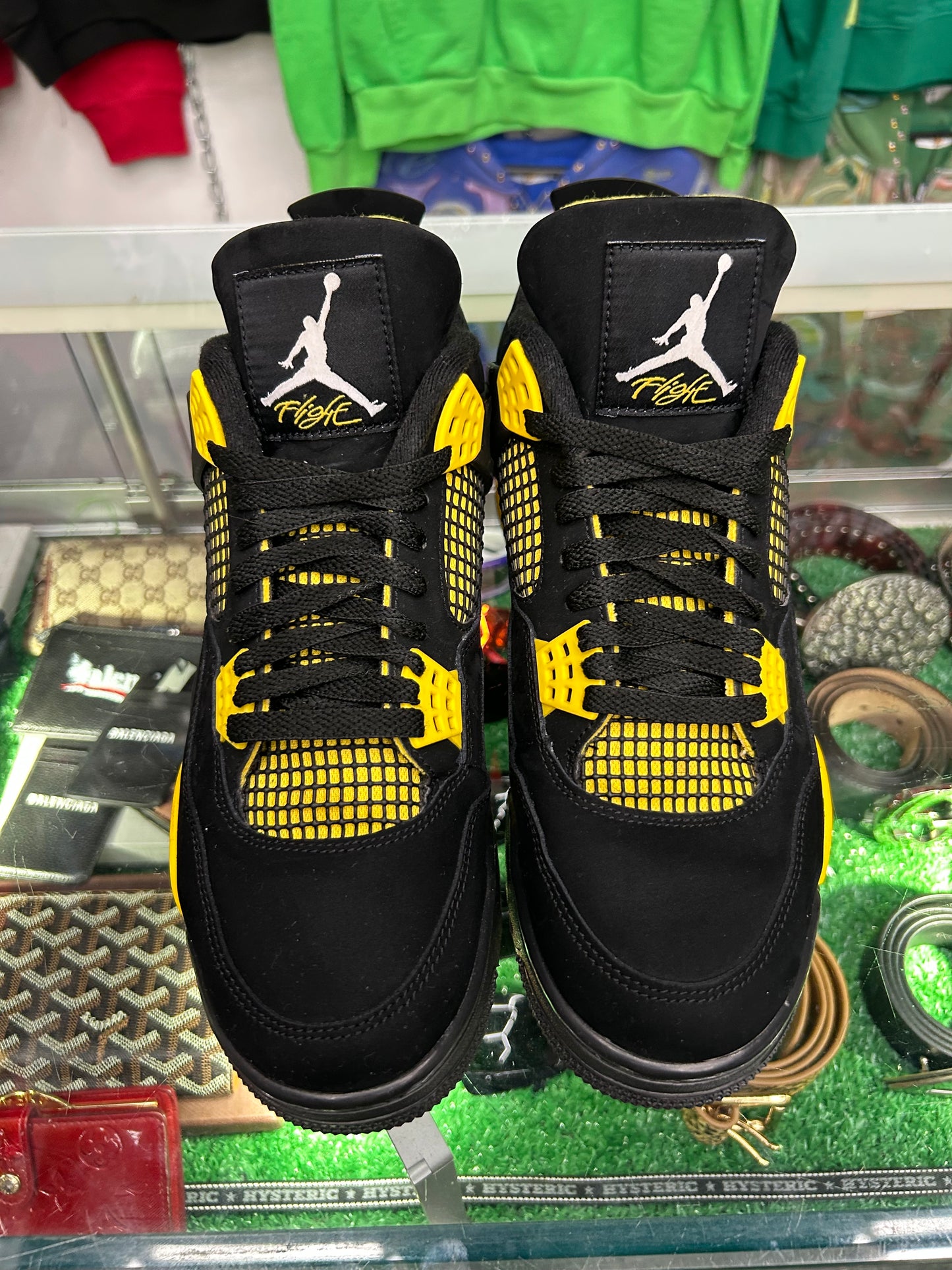 JORDAN 4 YELLOW THUNDER (PRE-OWNED W/ BOX)
