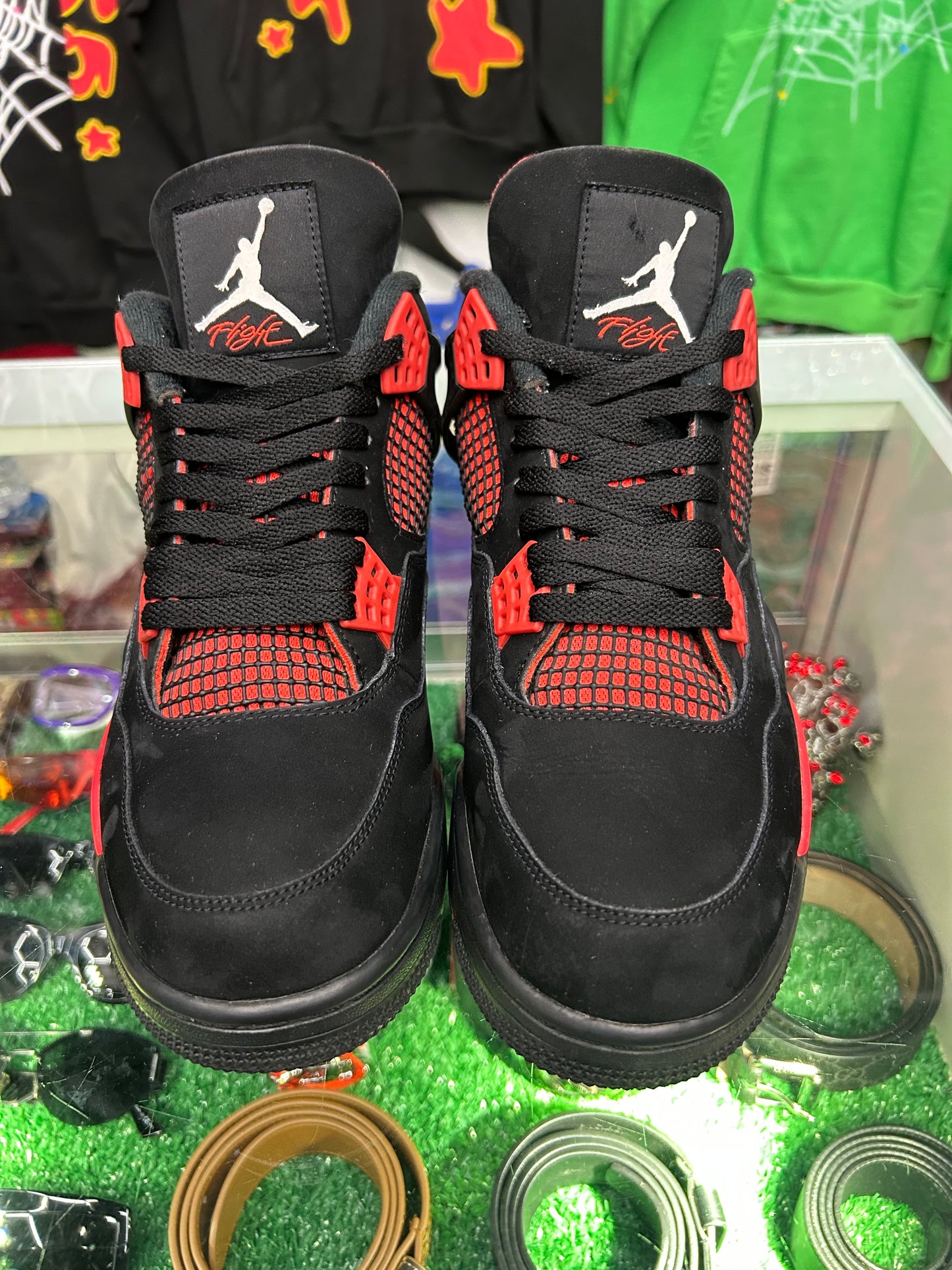 JORDAN 4 RED THUNDER (PRE-OWNED W/BOX)