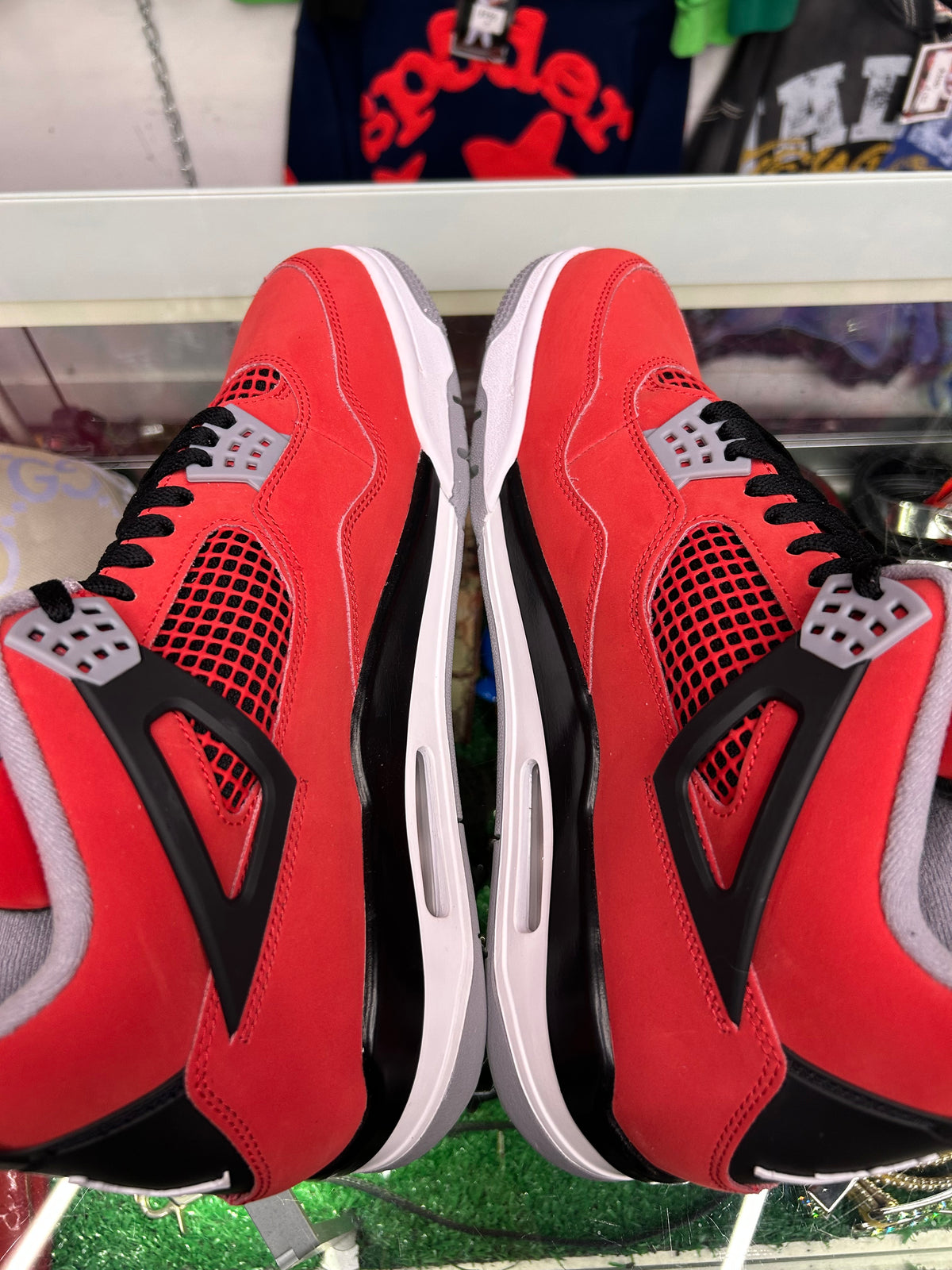 JORDAN 4 TORO (PRE-OWNED W/ BOX)