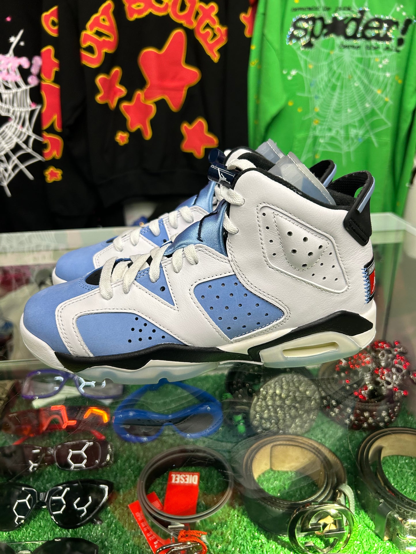 JORDAN 6 UNC (PRE-OWNED W/ BOX)
