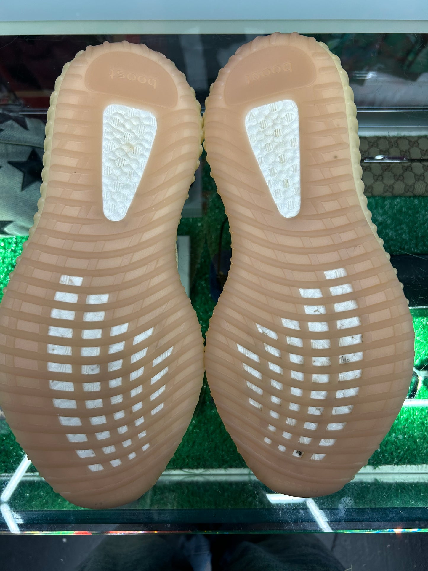 YEEZY 350 V2 LINEN (PRE-OWNED W/ BOX)