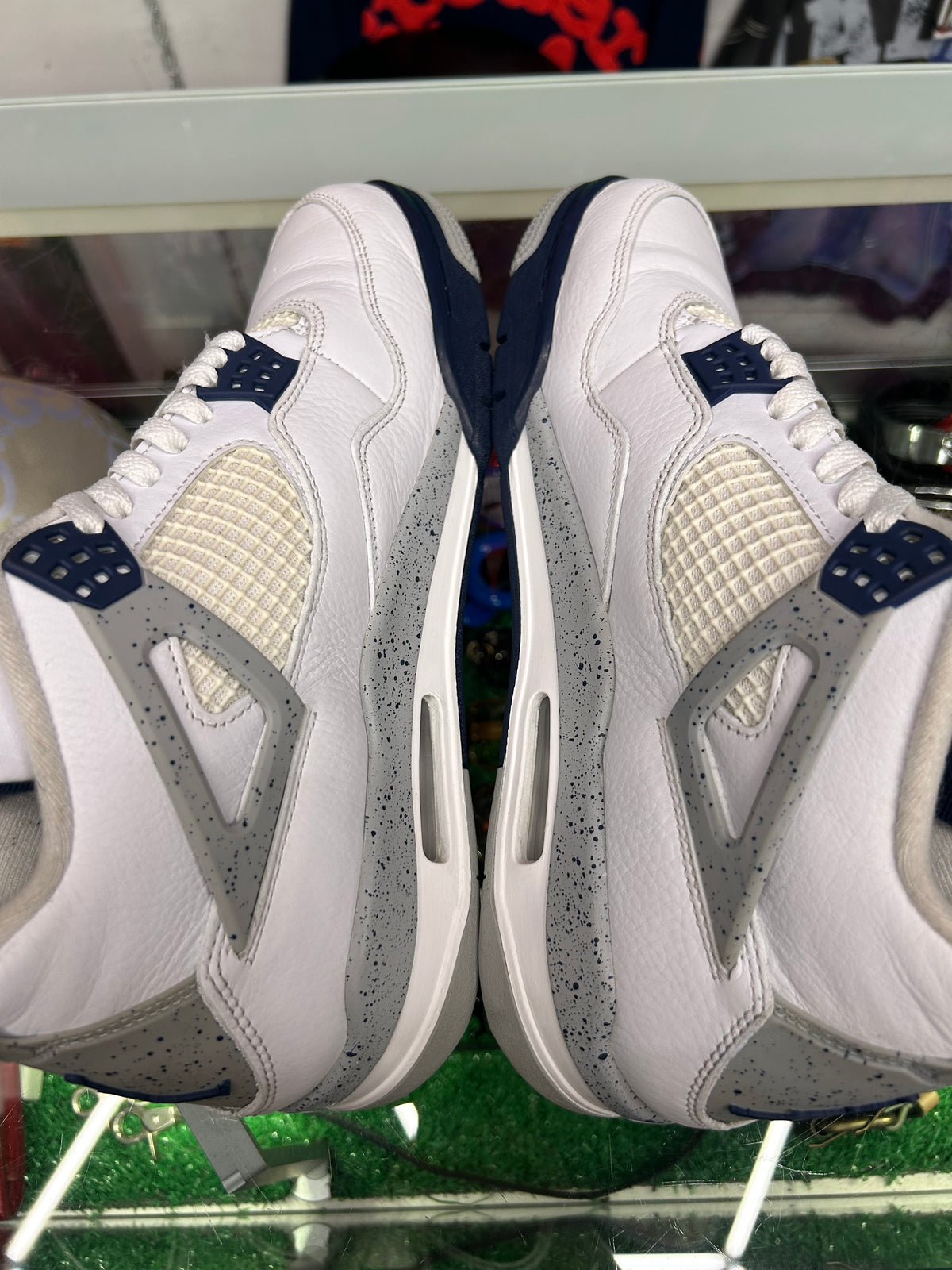 JORDAN 4 MIDNIGHT NAVY (PRE-OWNED NO BOX)