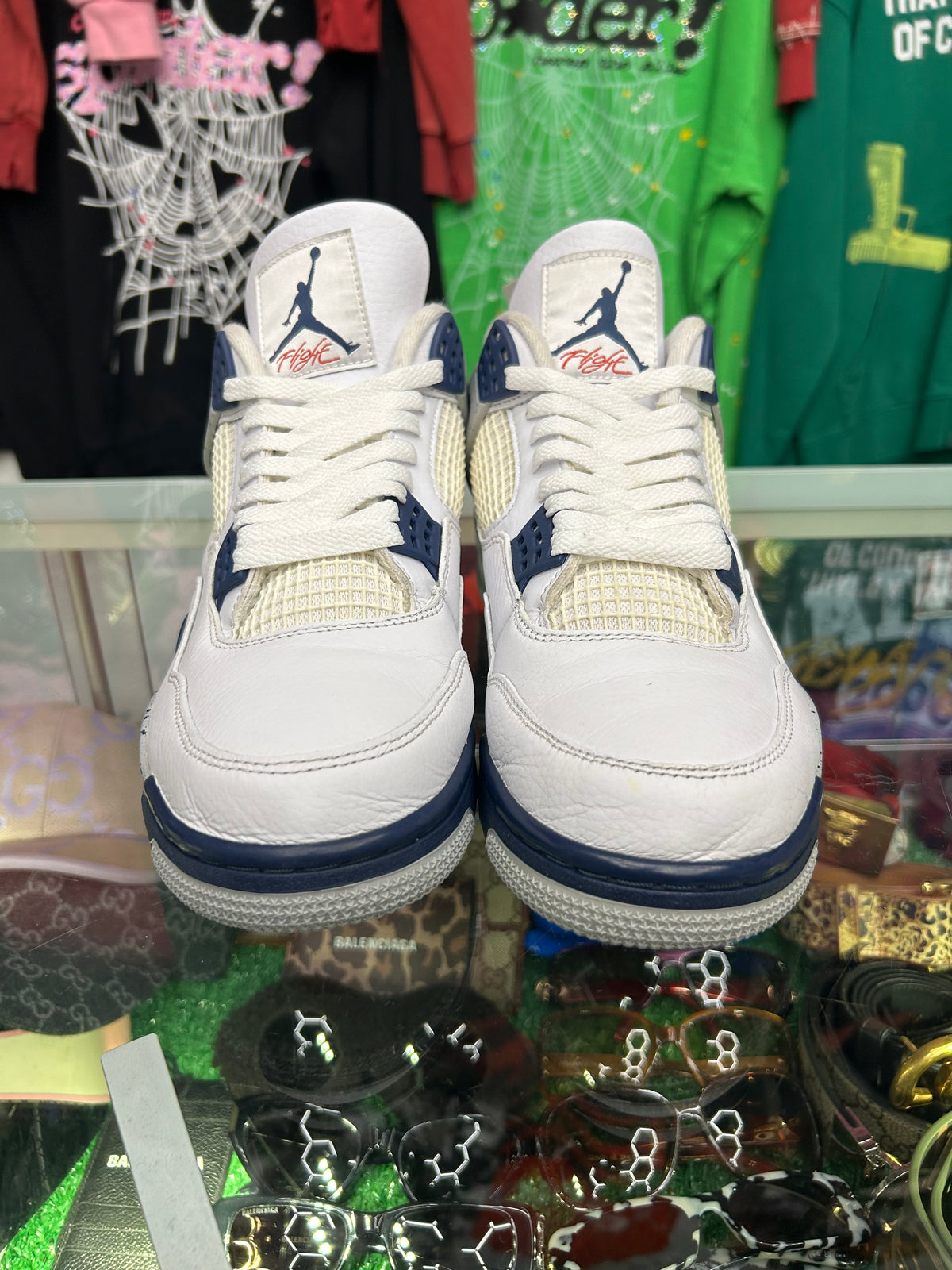 JORDAN 4 MIDNIGHT NAVY (PRE-OWNED NO BOX)