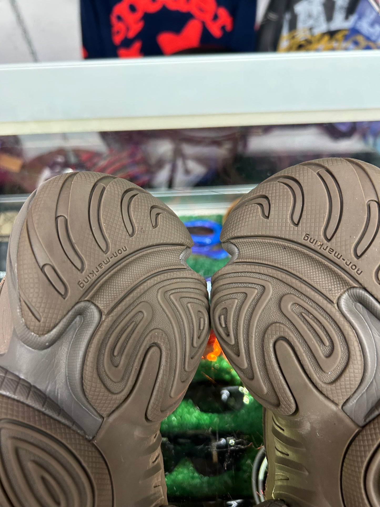 YEEZY 500 CLAY BROWN (PRE-OWNED W/ BOX)