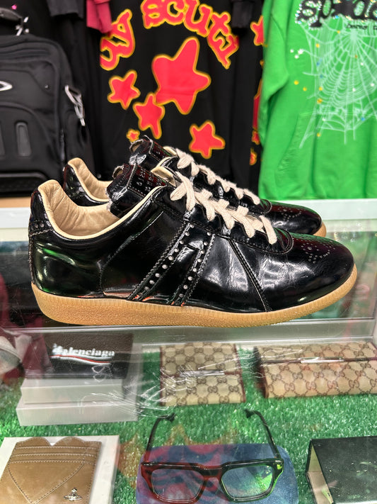 MAISON MARGIELA LEATHER GATS (PRE-OWNED W/ BOX)