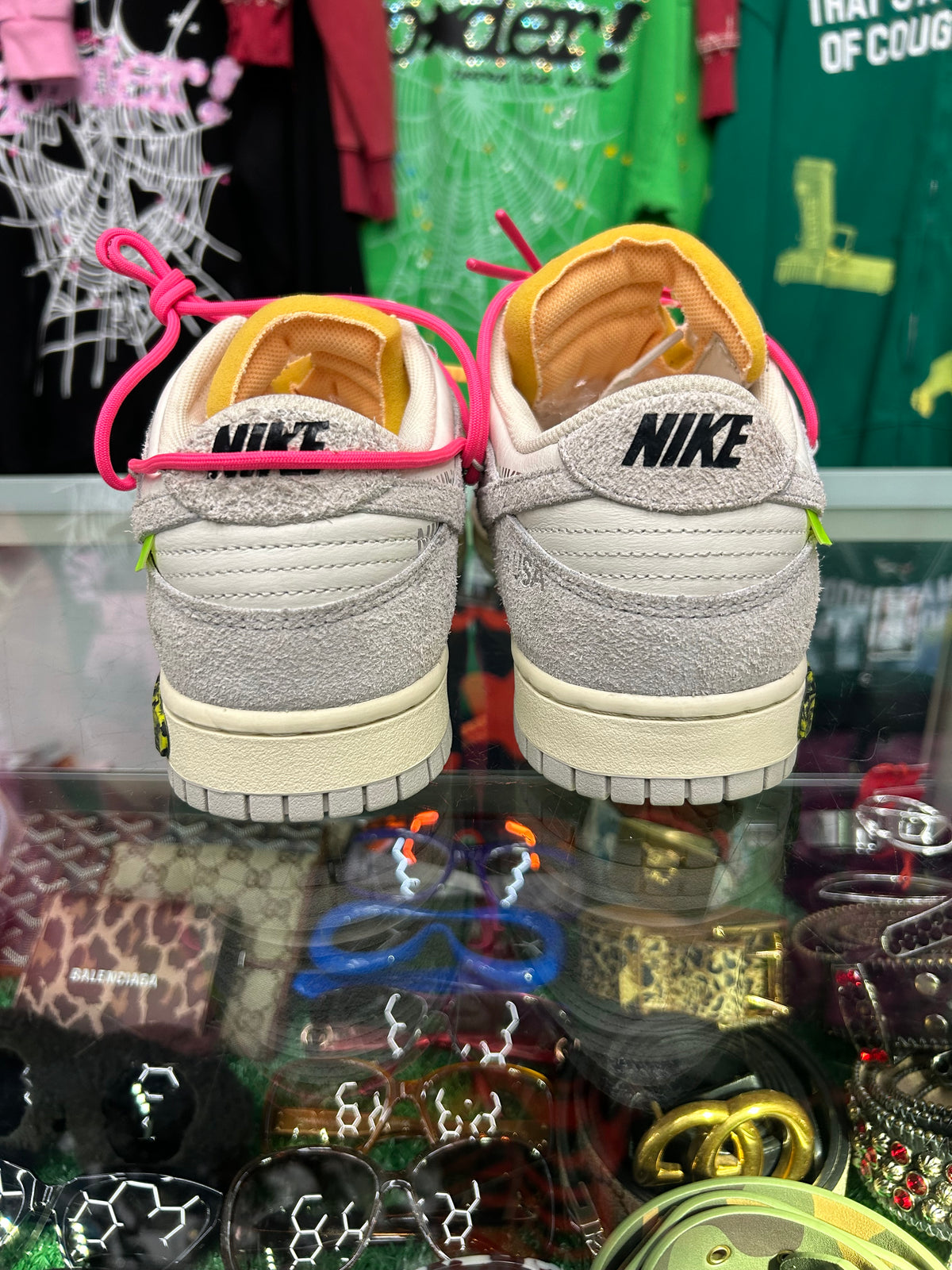 DUNK LOW OFF-WHITE LOT 17 (PRE-OWNED W/ BOX)