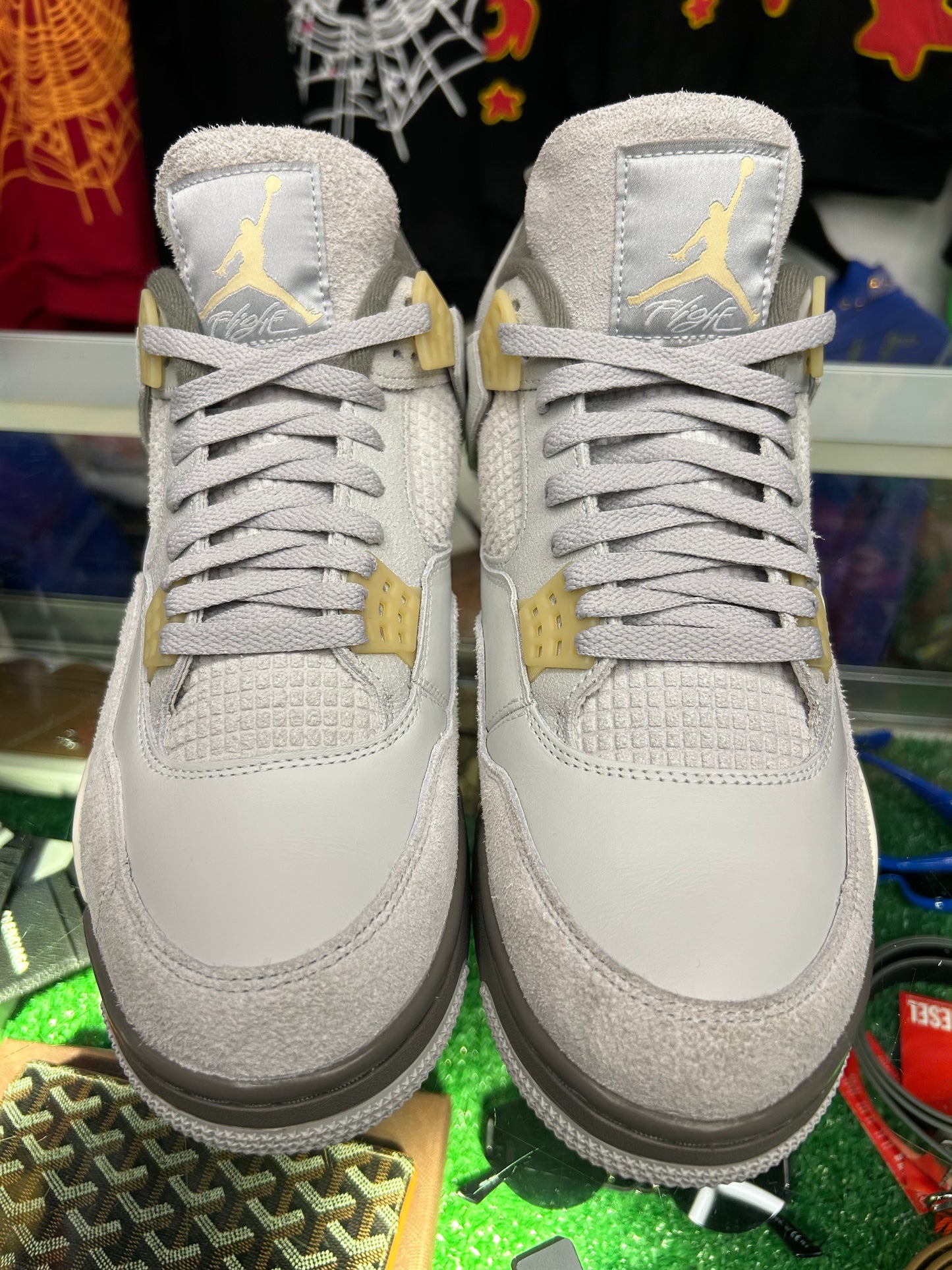 JORDAN 4 CRAFT (PRE-OWNED W/ BOX)