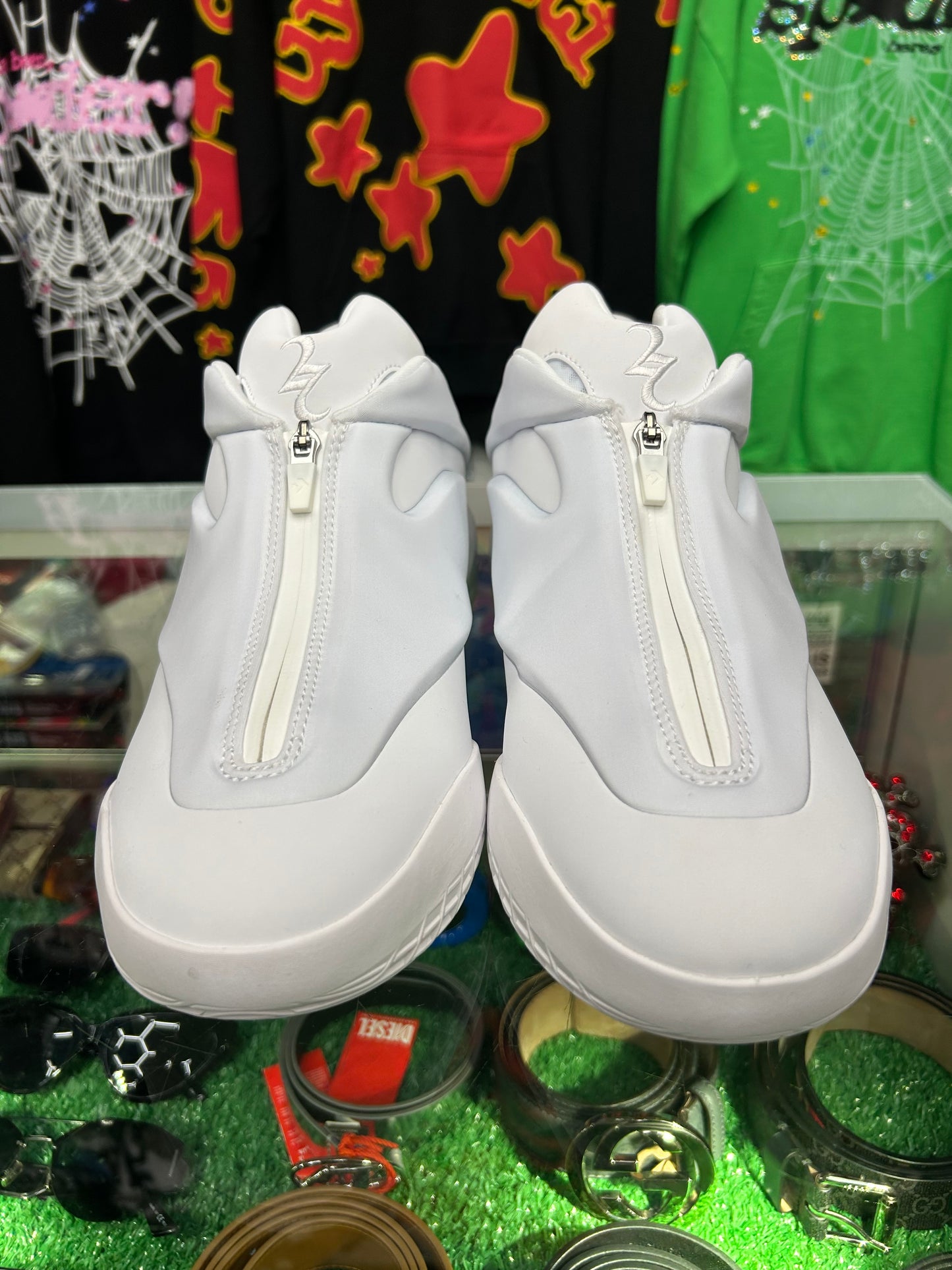 SHAI 001 WHITE (PRE-OWNED W/ BOX)