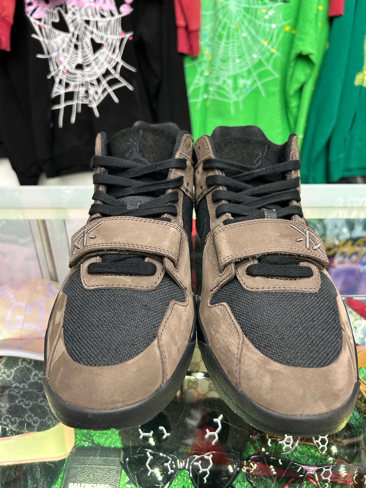 TRAVIS SCOTT JUMPMAN JACKS (PRE-OWNED W/ BOX)