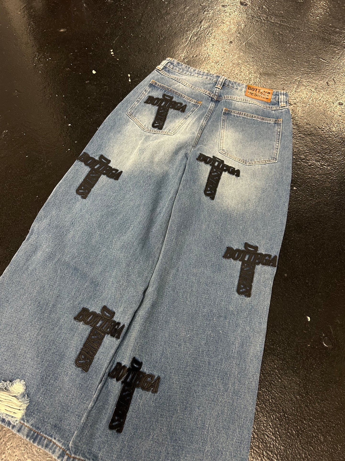 BOTTEGA DESIRES HOLY GRAIL DENIM JEANS (SIZE 28)