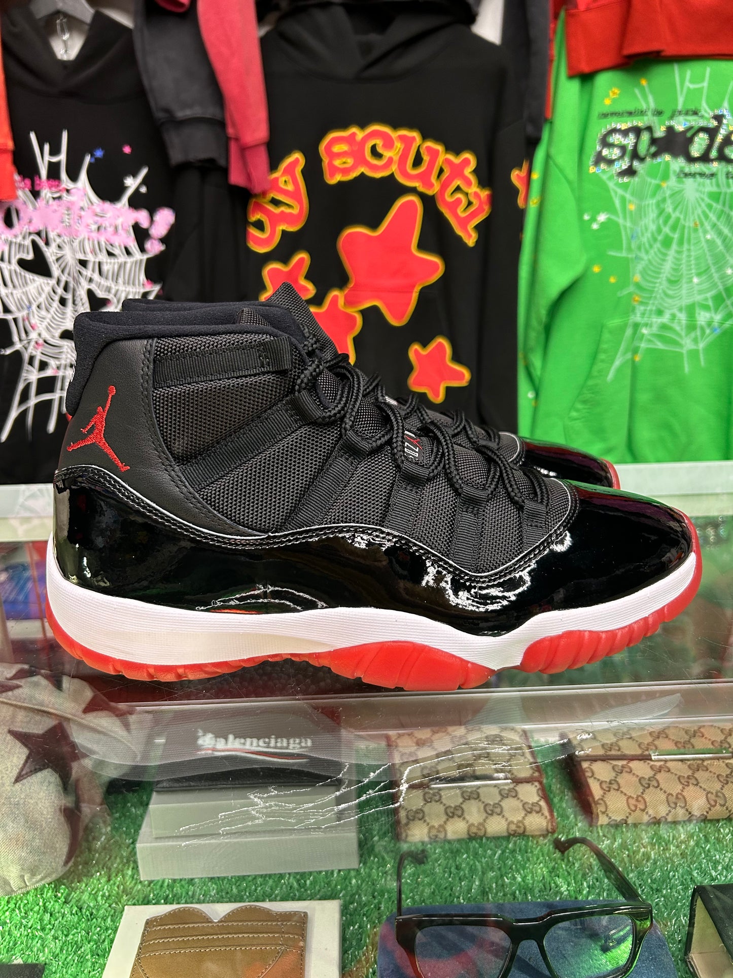 JORDAN 11 PLAYOFF BRED (PRE-OWNED W/ BOX)