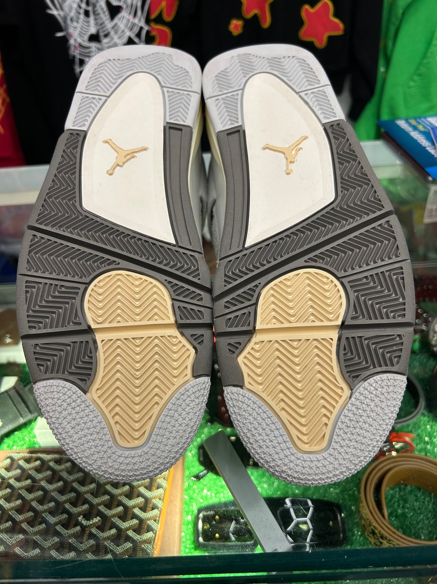 JORDAN 4 CRAFT (PRE-OWNED W/ BOX)