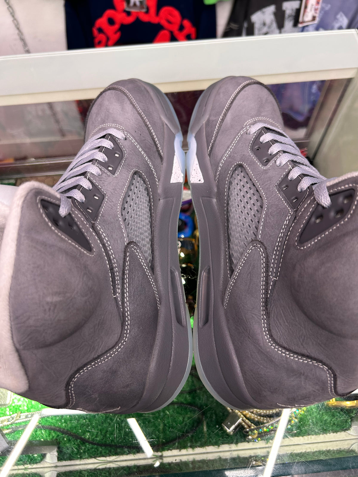 JORDAN 5 WOLF GREY (PRE-OWNED W/ BOX)