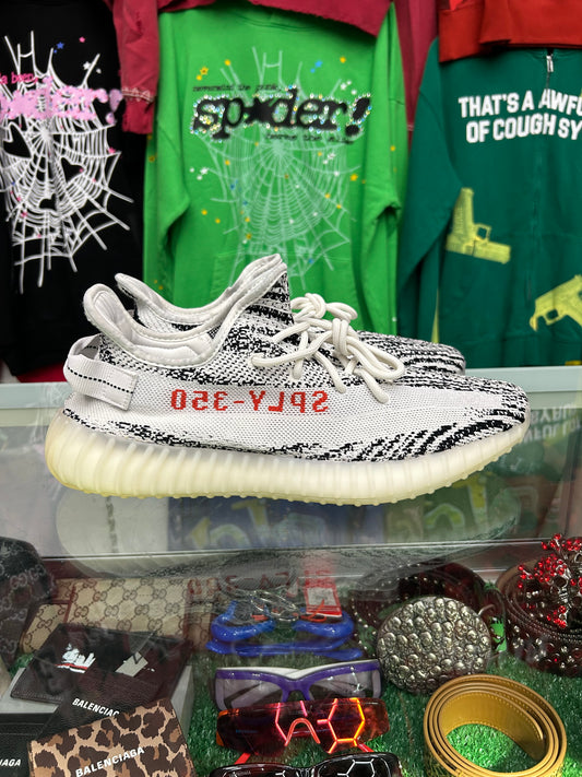 YEEZY 350 ZEBRA (PRE-OWNED W/ BOX)