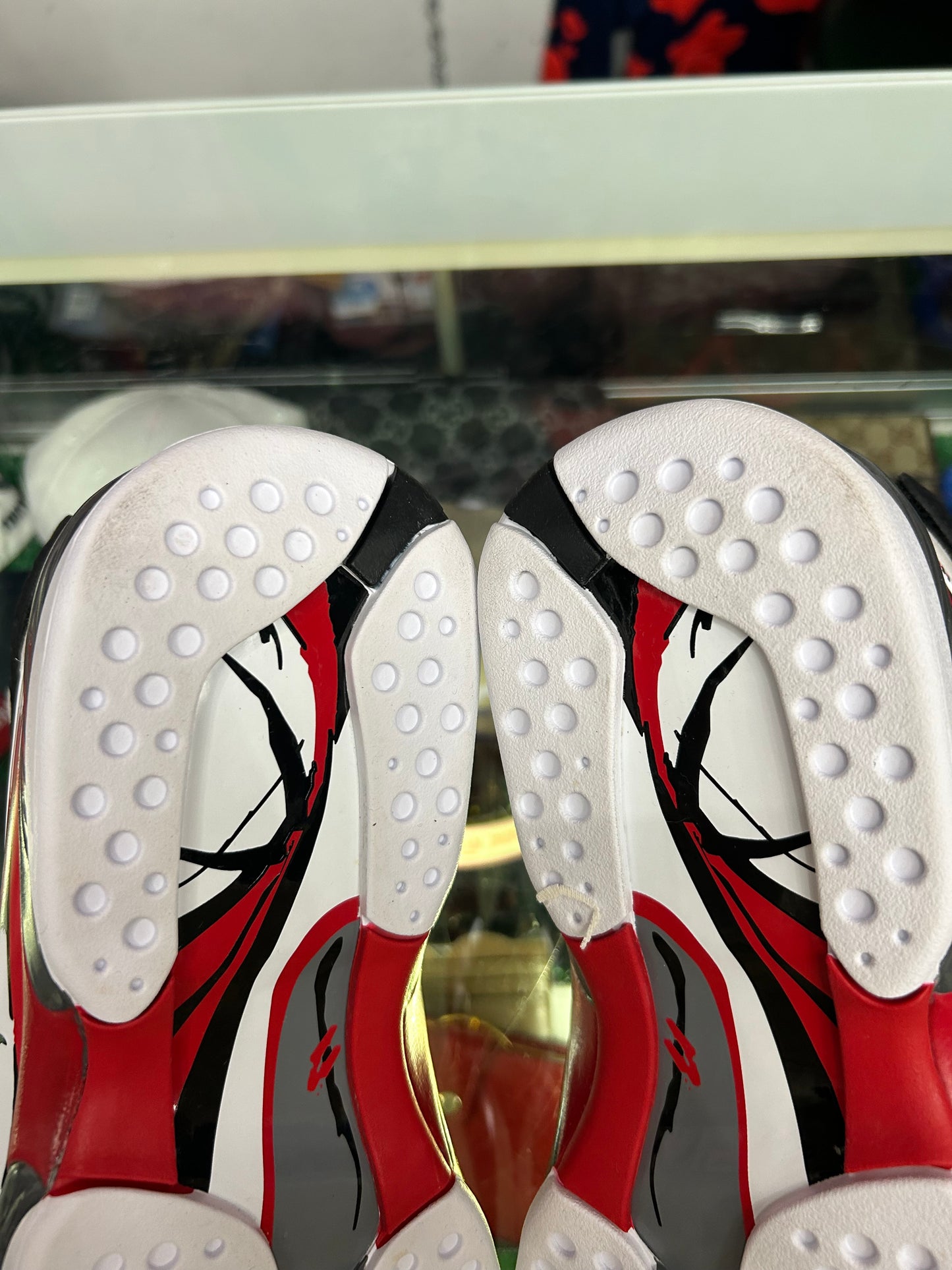 JORDAN 8 BUGS BUNNY (PRE-OWNED W/ BOX)