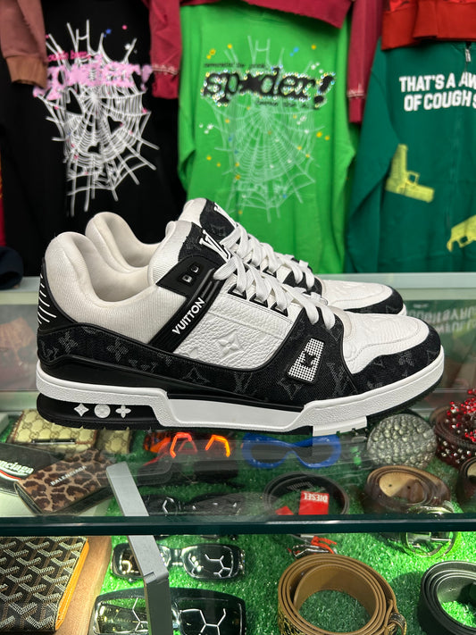 LOUIS VUITTON LV TRAINER WHITE BLACK (PRE-OWNED W/ BOX) (LV 12 FITS LIKE A 13-14)