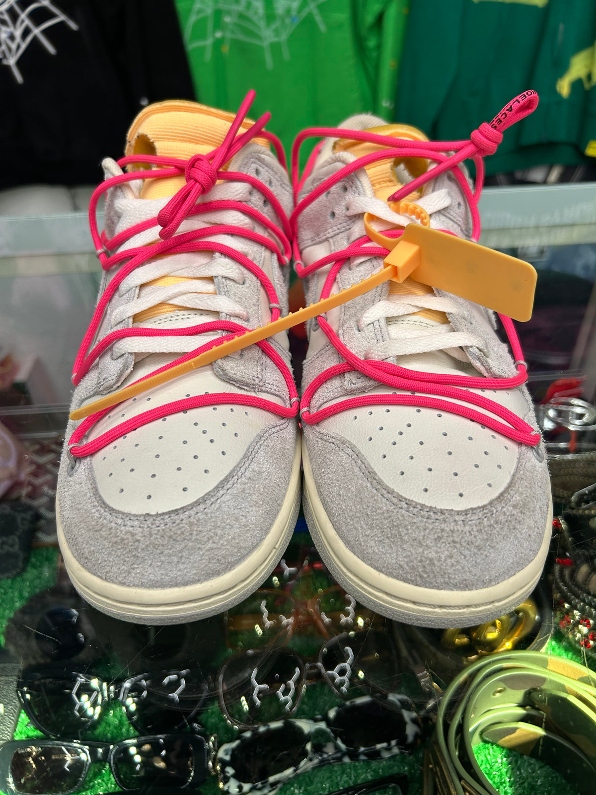 DUNK LOW OFF-WHITE LOT 17 (PRE-OWNED W/ BOX)