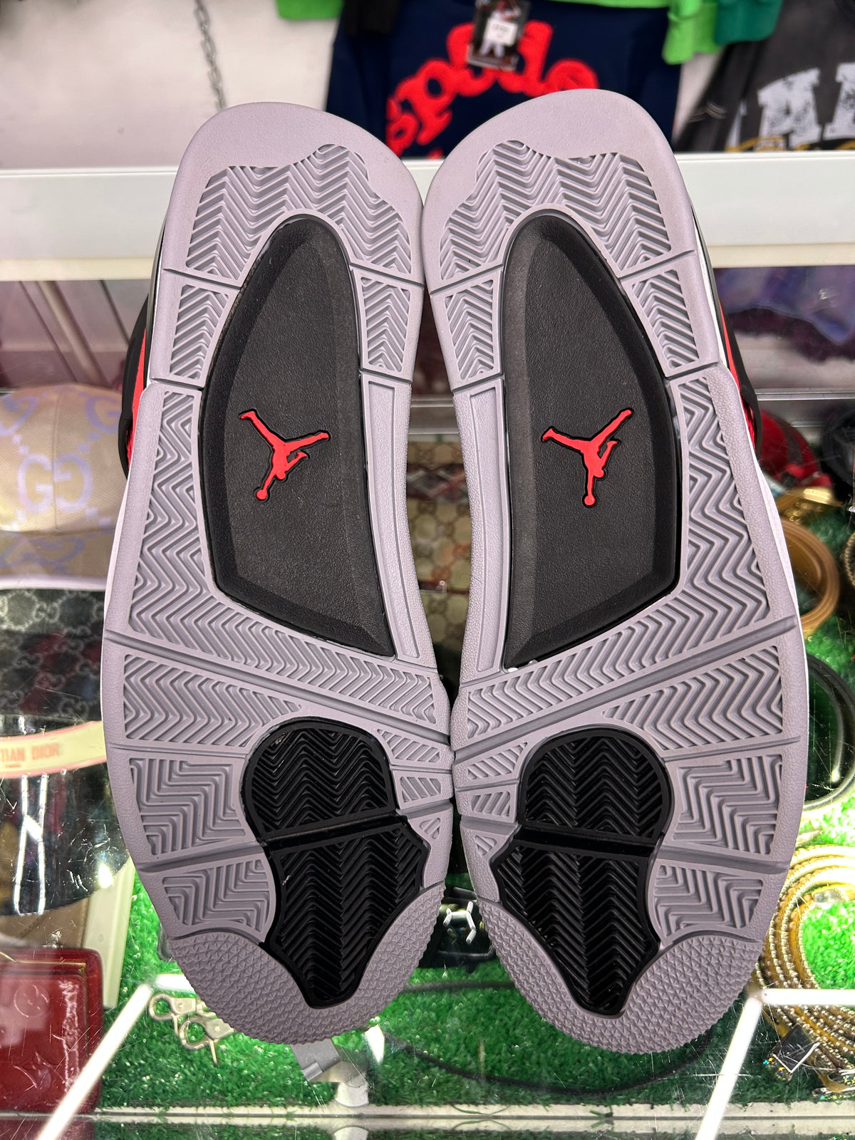 JORDAN 4 TORO (PRE-OWNED W/ BOX)