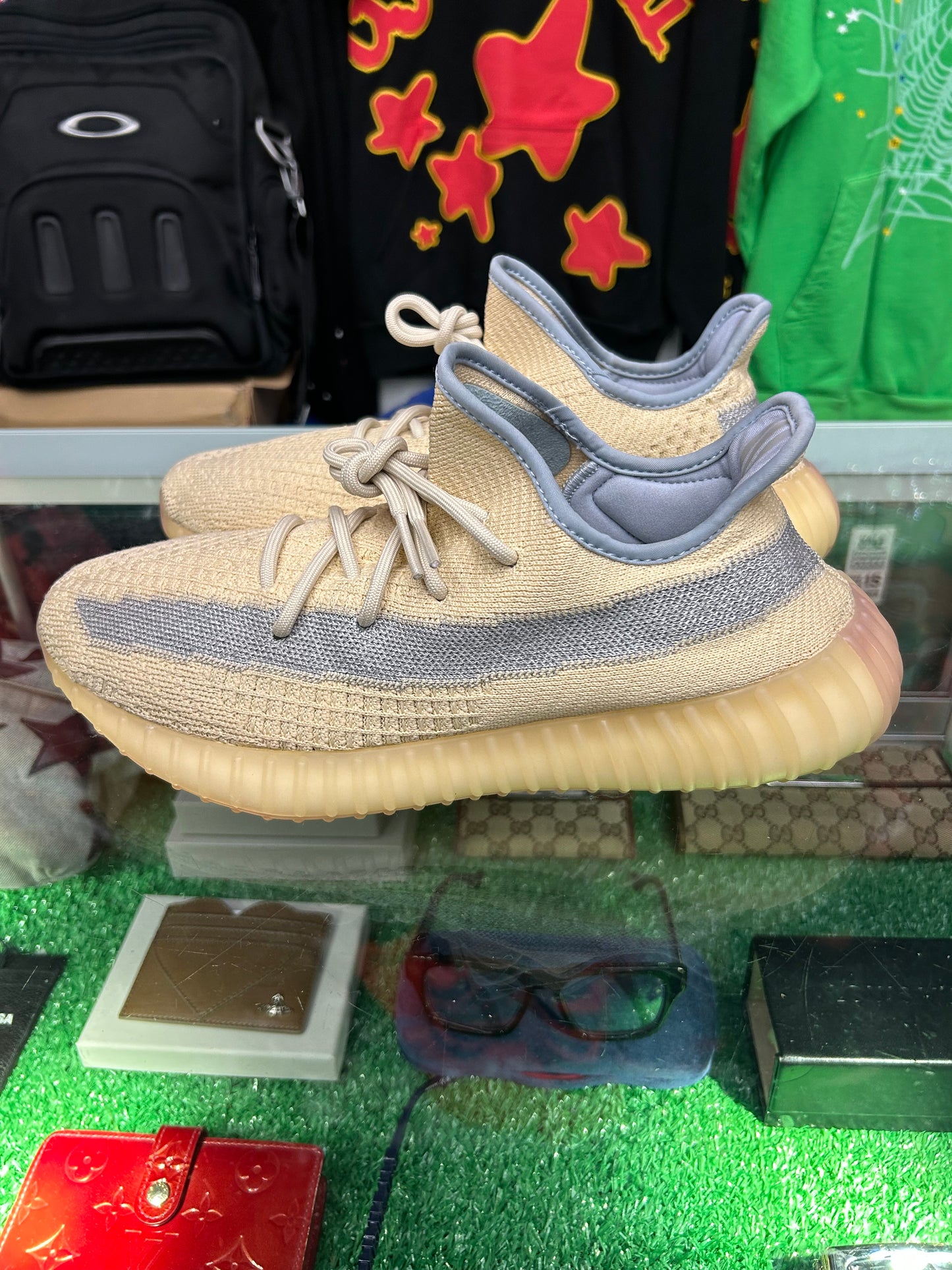 YEEZY 350 V2 LINEN (PRE-OWNED W/ BOX)