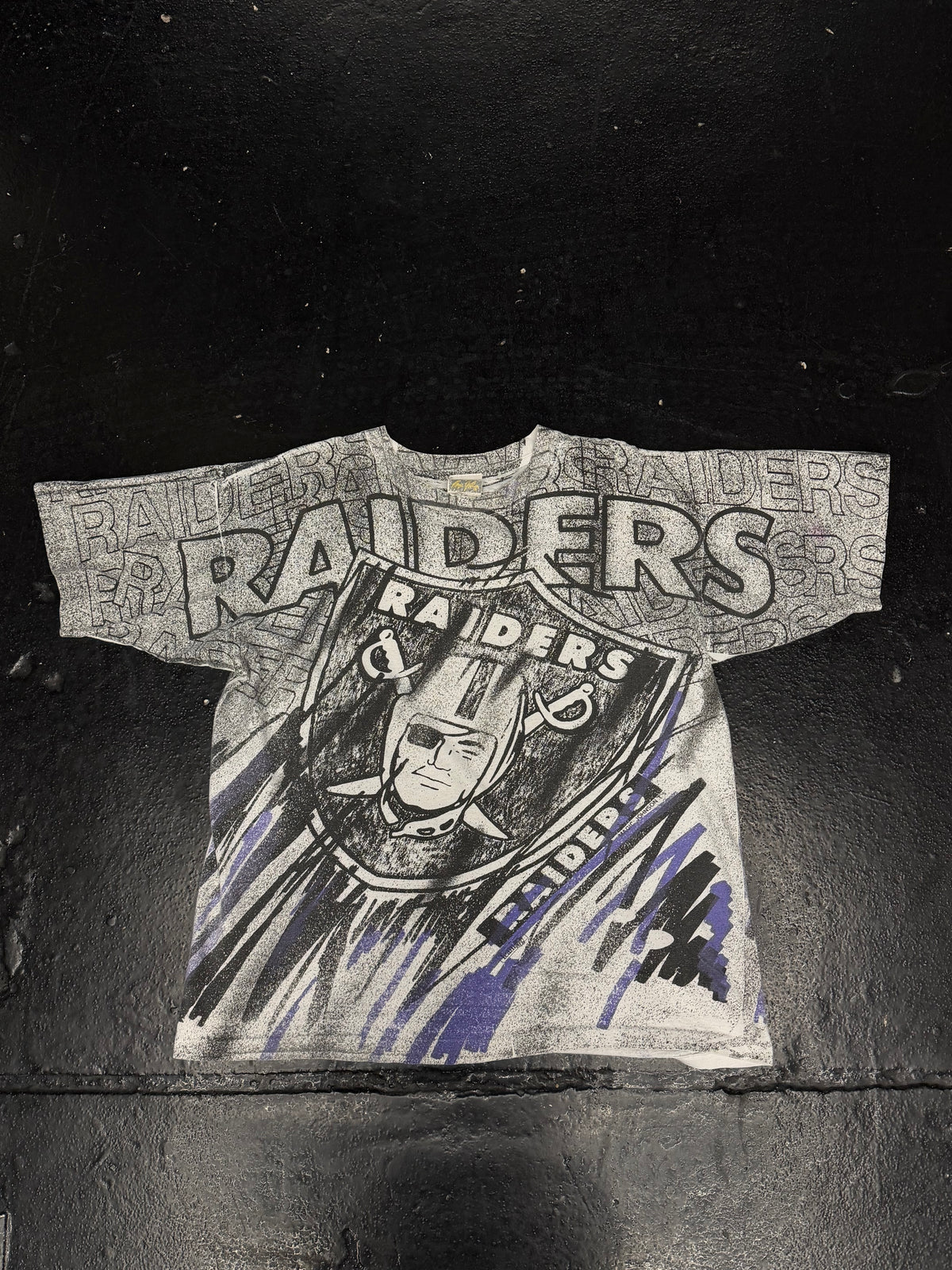 OAKLAND RAIDERS FOOTBALL T-SHIRT