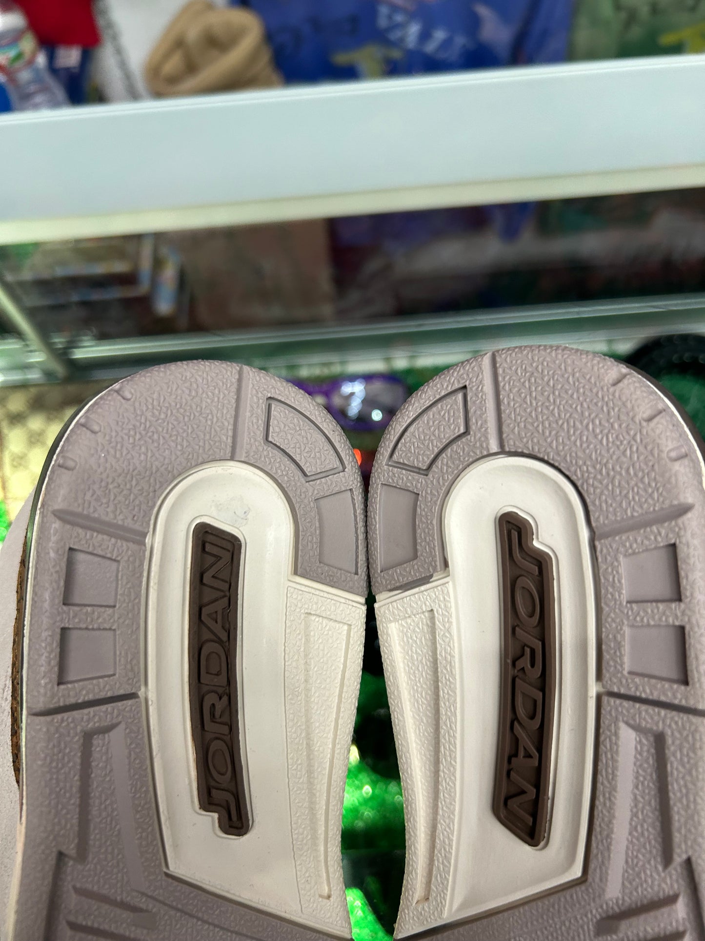 JORDAN 3 PALOMINO (PRE-OWNED W/ BOX)