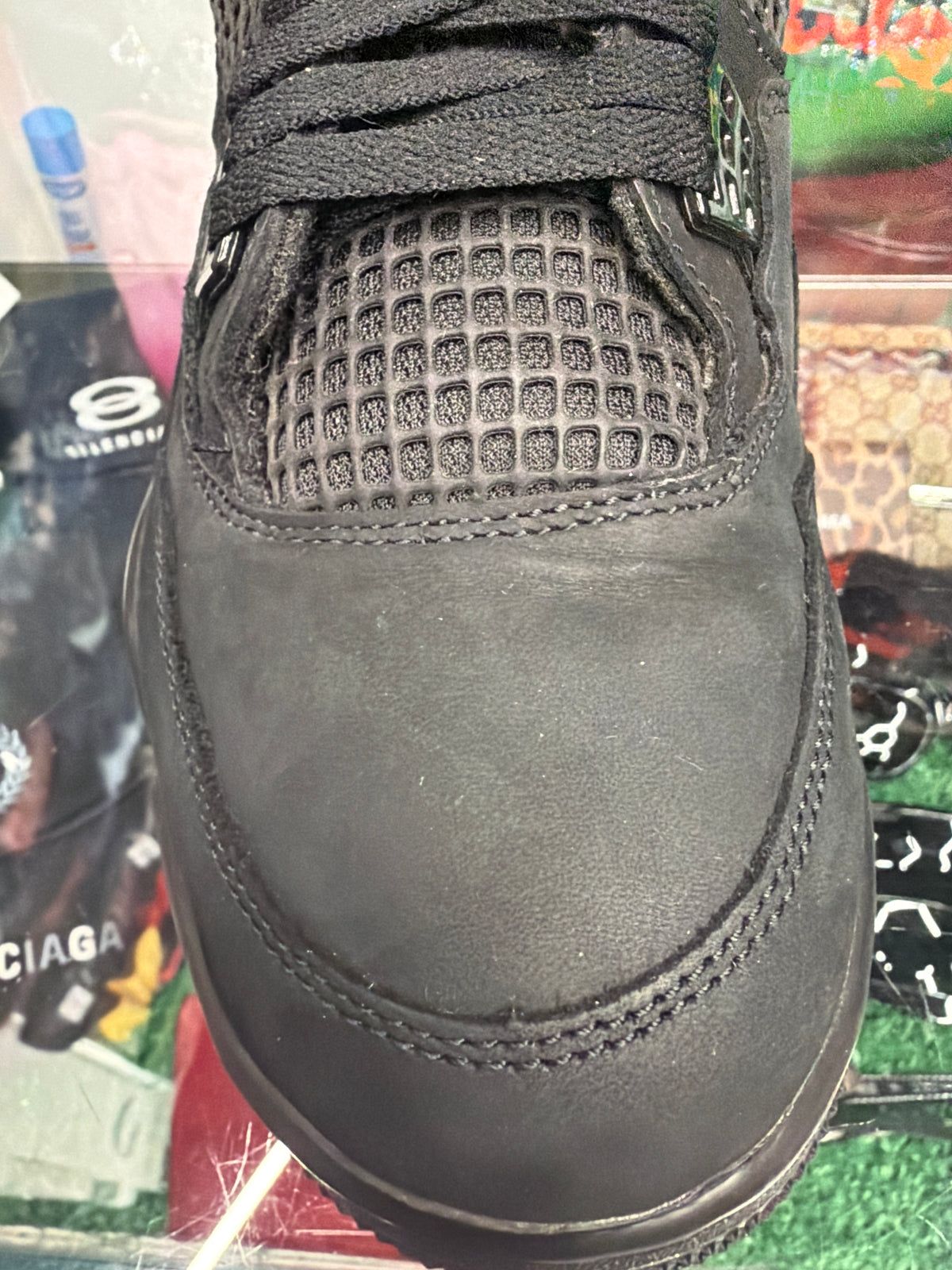 JORDAN 4 BLACK CAT (PRE-OWNED W/ BOX)