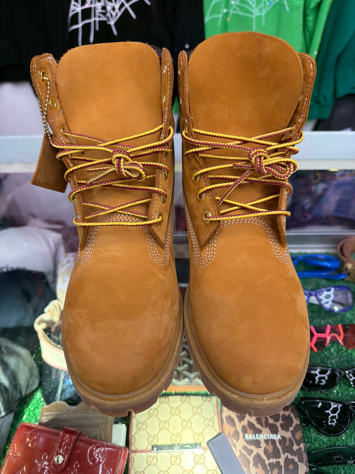 TIMBERLAND PREMIUM 6 INCH BOOT (PRE-OWNED W/ BOX)