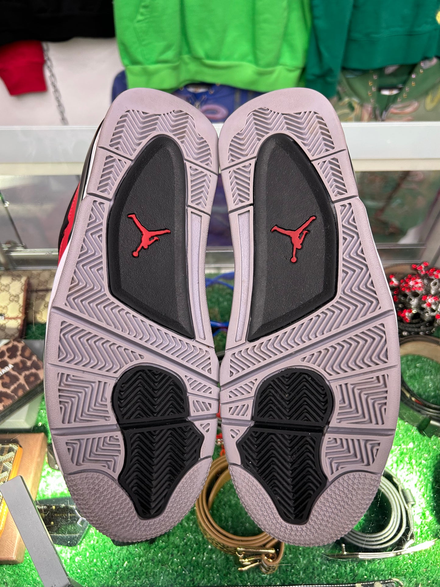 JORDAN 4 TORO BRAVO (PRE-OWNED W/ BOX)