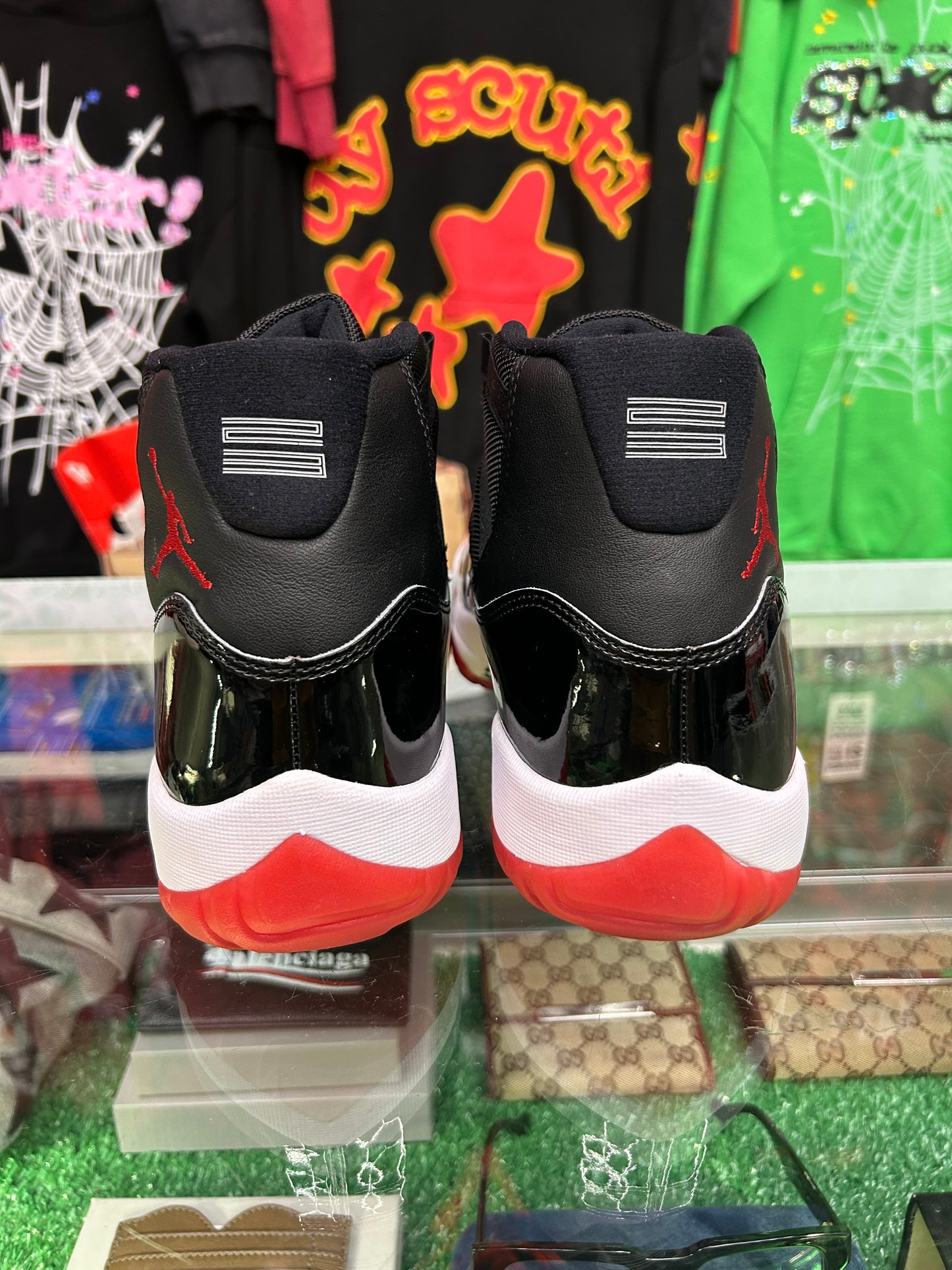 JORDAN 11 PLAYOFF BRED (PRE-OWNED W/ BOX)