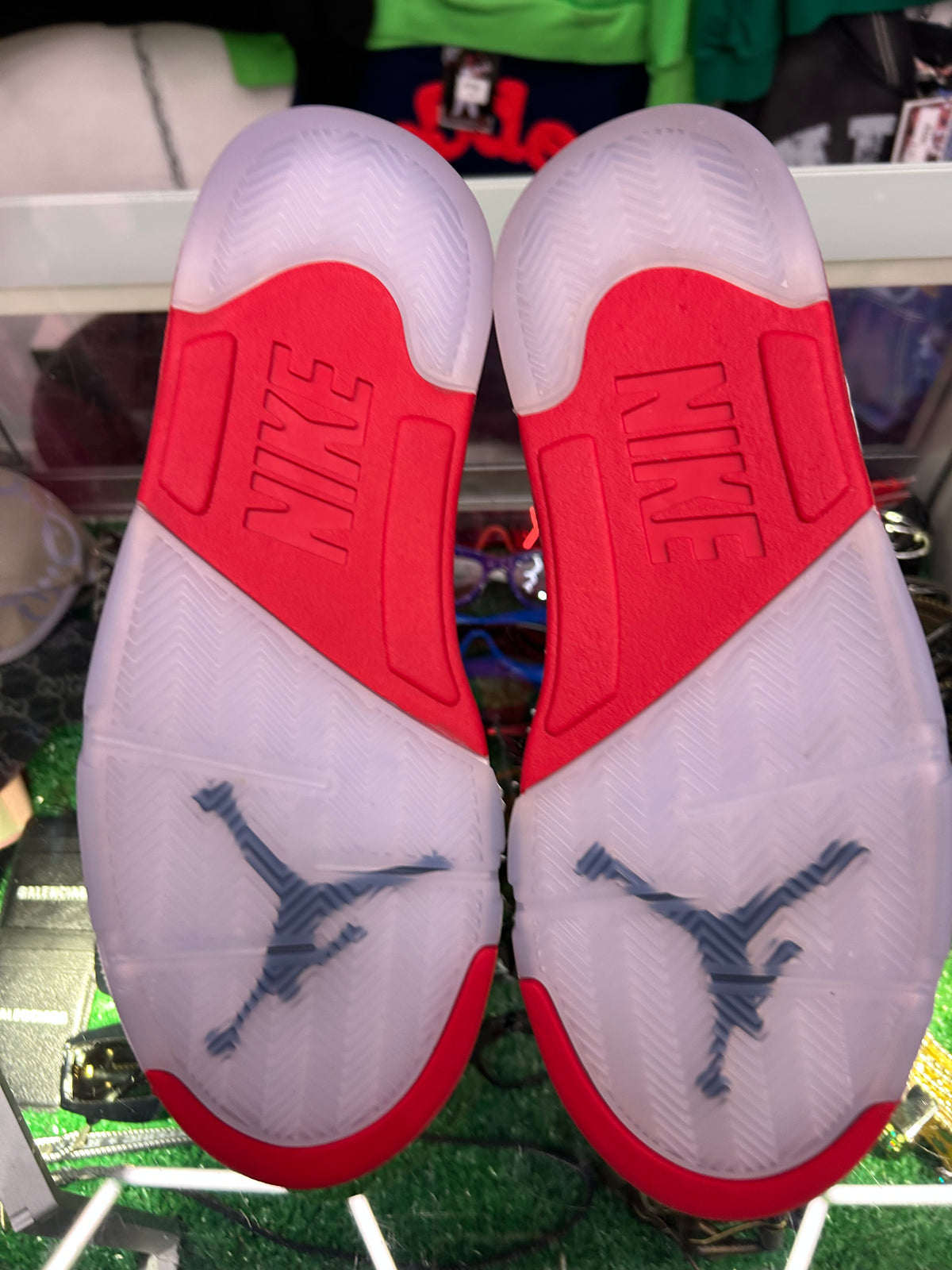 JORDAN 5 FIRE RED (PRE-OWNED)
