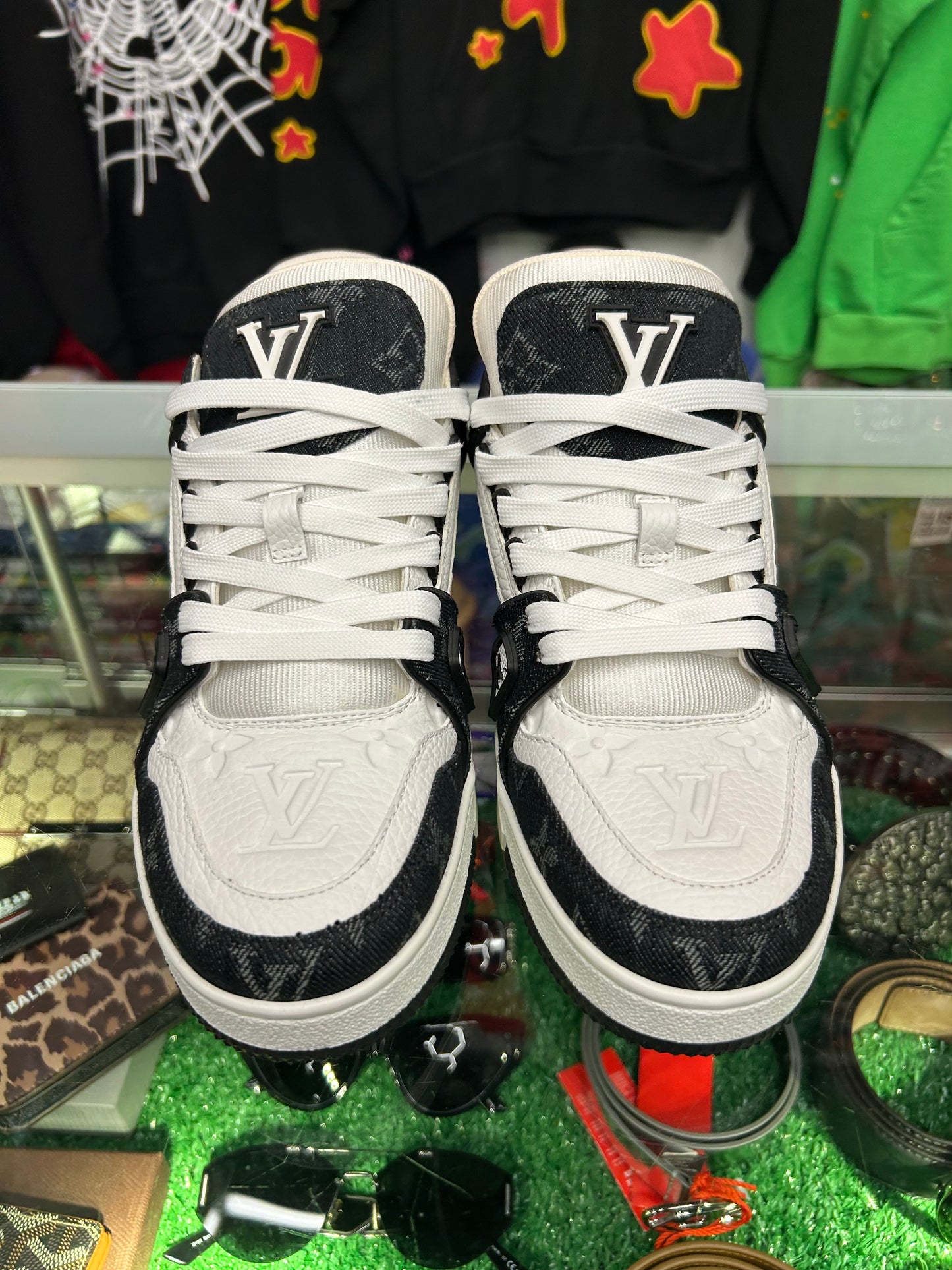LOUIS VUITTON LV TRAINER WHITE BLACK (PRE-OWNED W/ BOX)