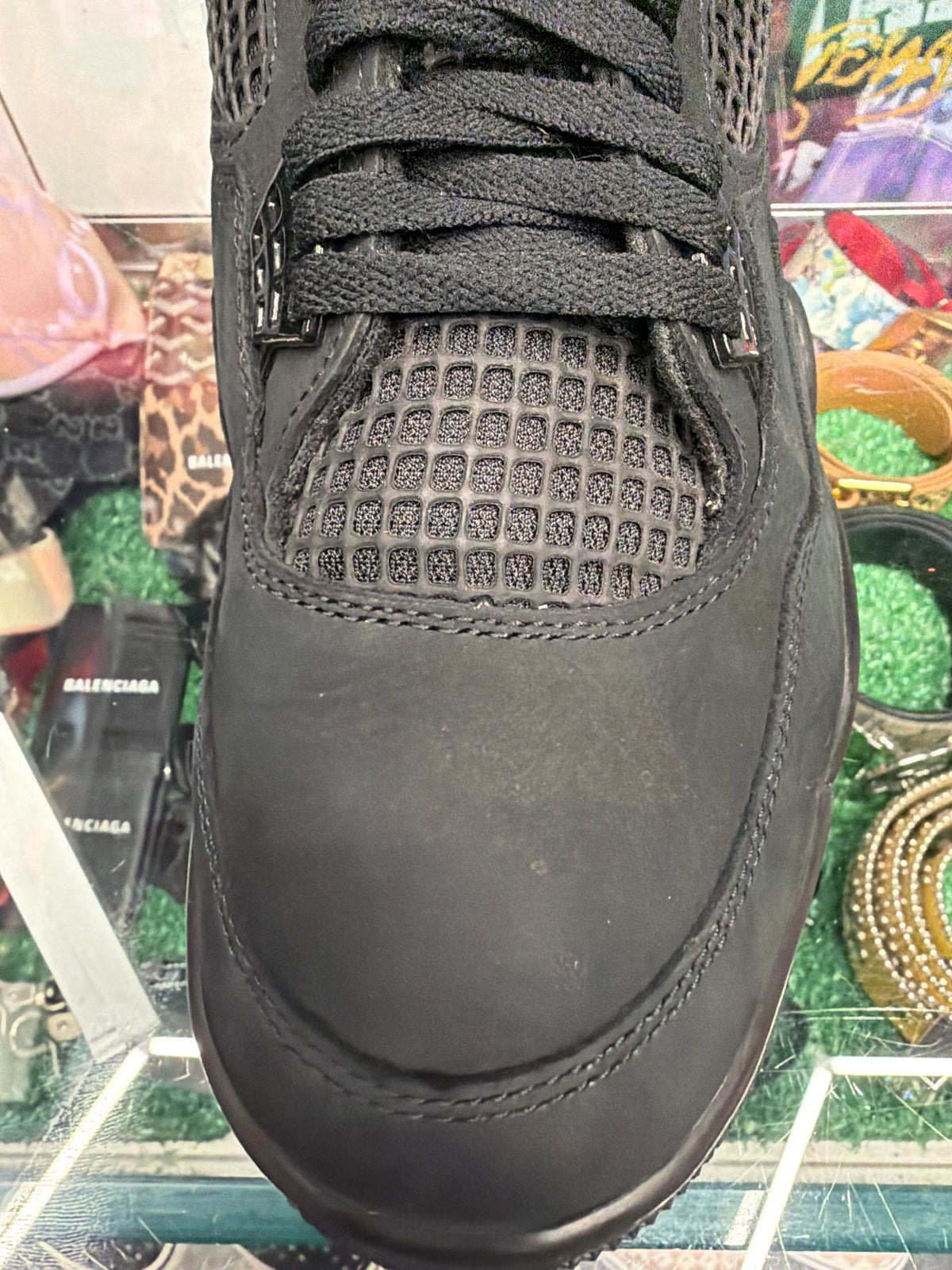 JORDAN 4 BLACK CAT (PRE-OWNED W/ BOX)