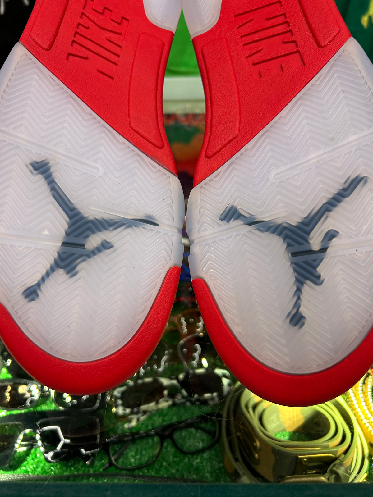 JORDAN 5 FIRE RED (PRE-OWNED)