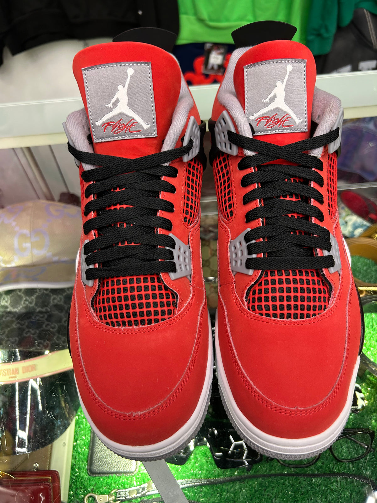 JORDAN 4 TORO (PRE-OWNED W/ BOX)