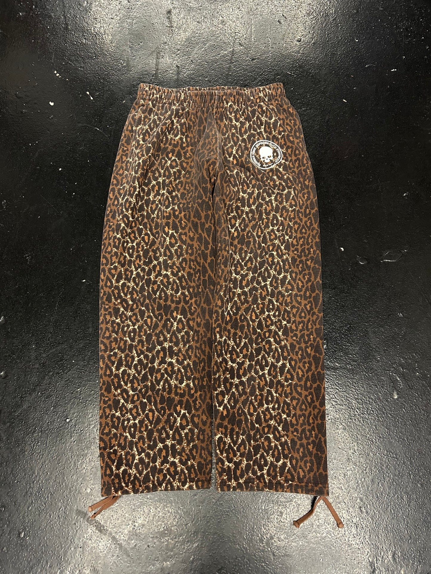 SUPREME X NUMBER NINE LEOPARD PRINT SWEATPANTS (PRE-OWNED)